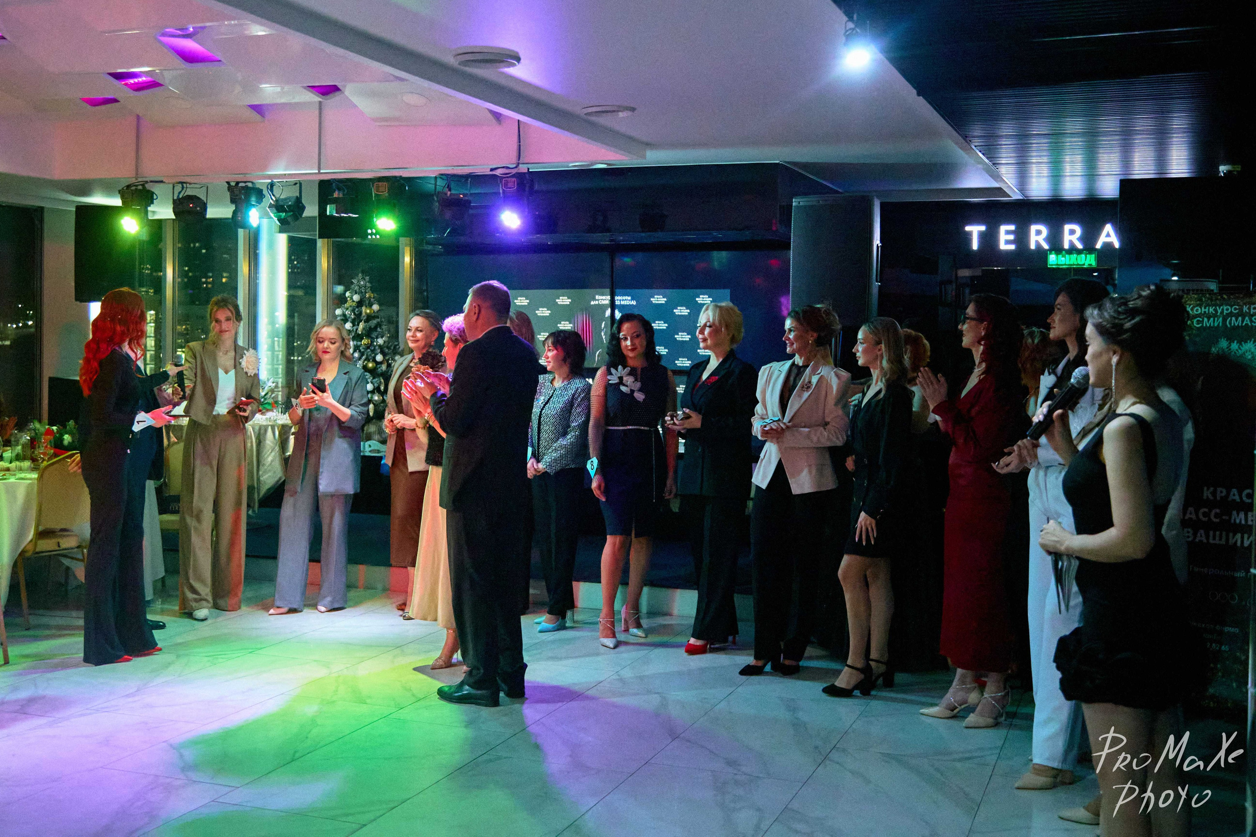 Зал КРАСА МАСС-МЕДИА ЧУВАШИИ. Владимир Суздалов (ProMaXe) — Портретный фотограф, тематические фотосессии в Чебоксарах