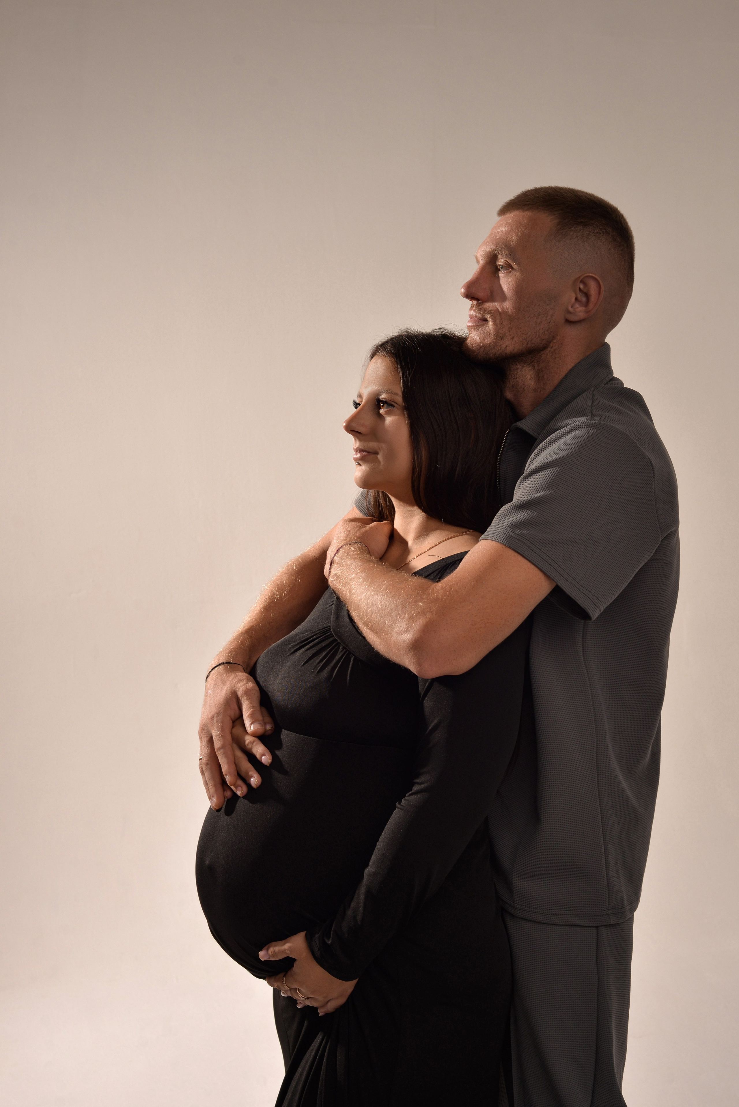 Беременность съемка, Мария с мужем в студии. Семейный и свадебный фотограф Галина Абакумова, фотосессии в Белгороде