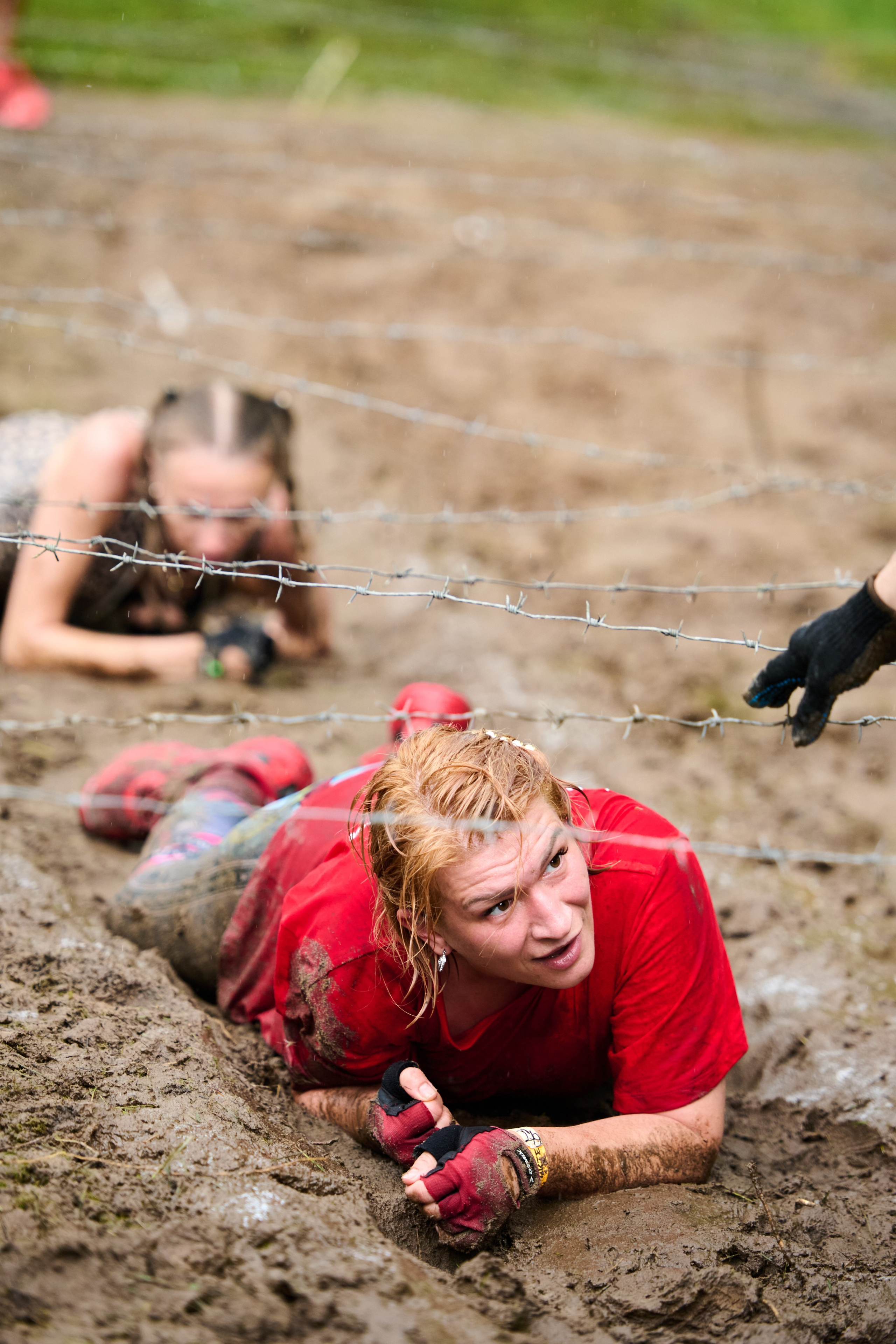 Фоторепортаж с забега Стальной характер в Сургуте, 5 июля 2025. Репортажный и семейный фотограф — Шелихов Сергей