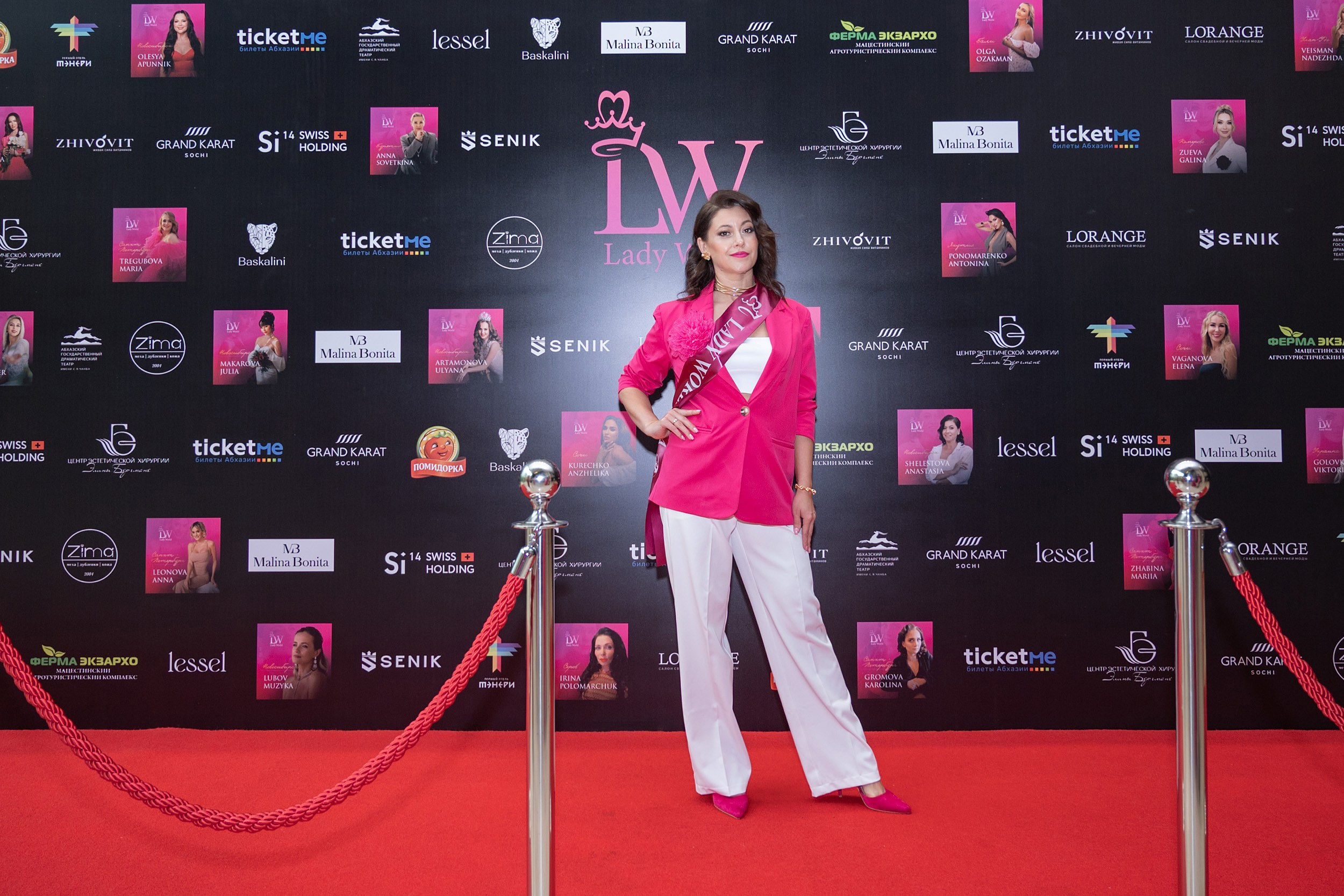 Церемония открытия Конкурса красоты «LADY WORLD» 2024. Фотографирую счастливых людей в Сочи