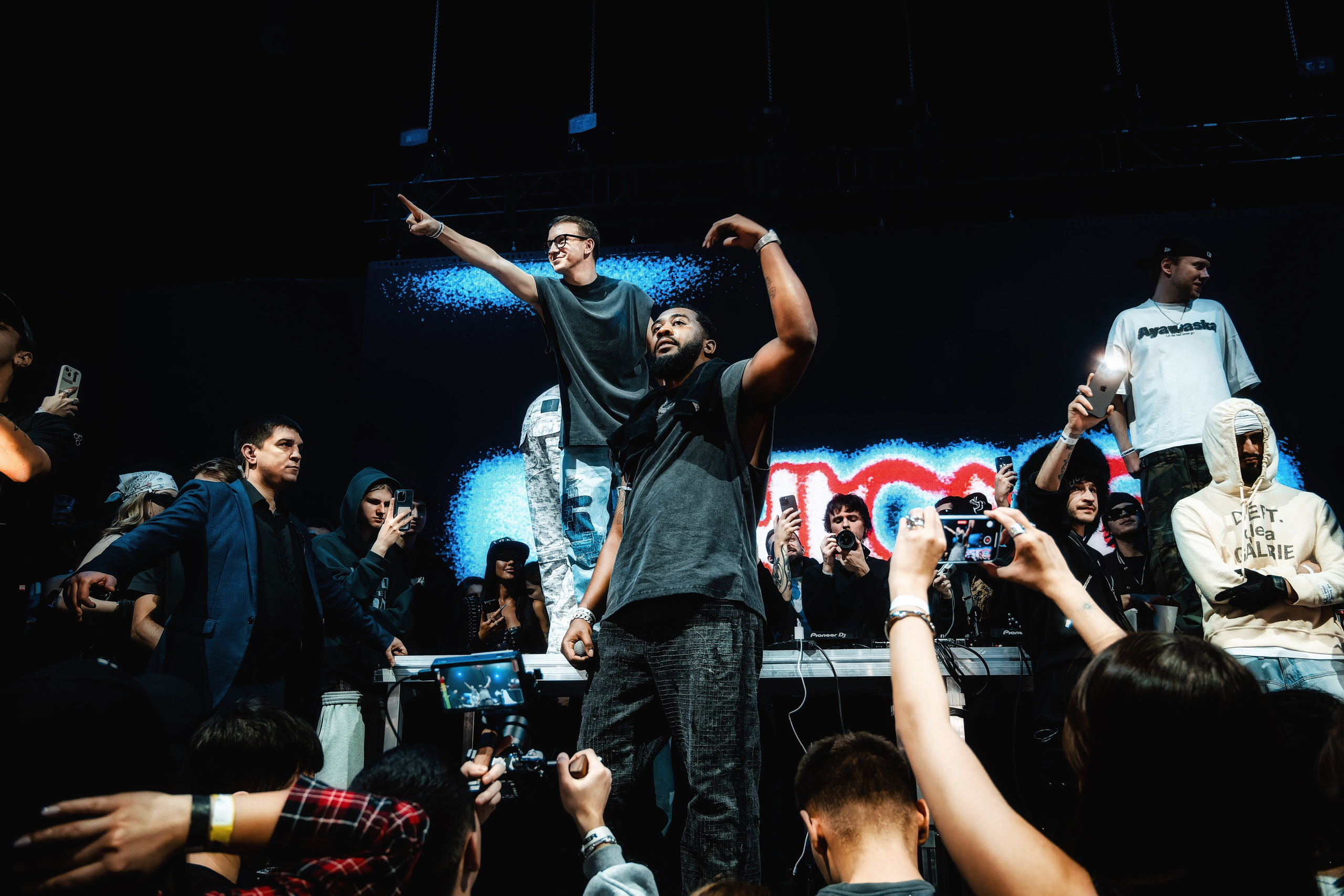 AVG x Desiigner в Tau 21.02.2025. Репортажный фотограф и видеограф в Москве