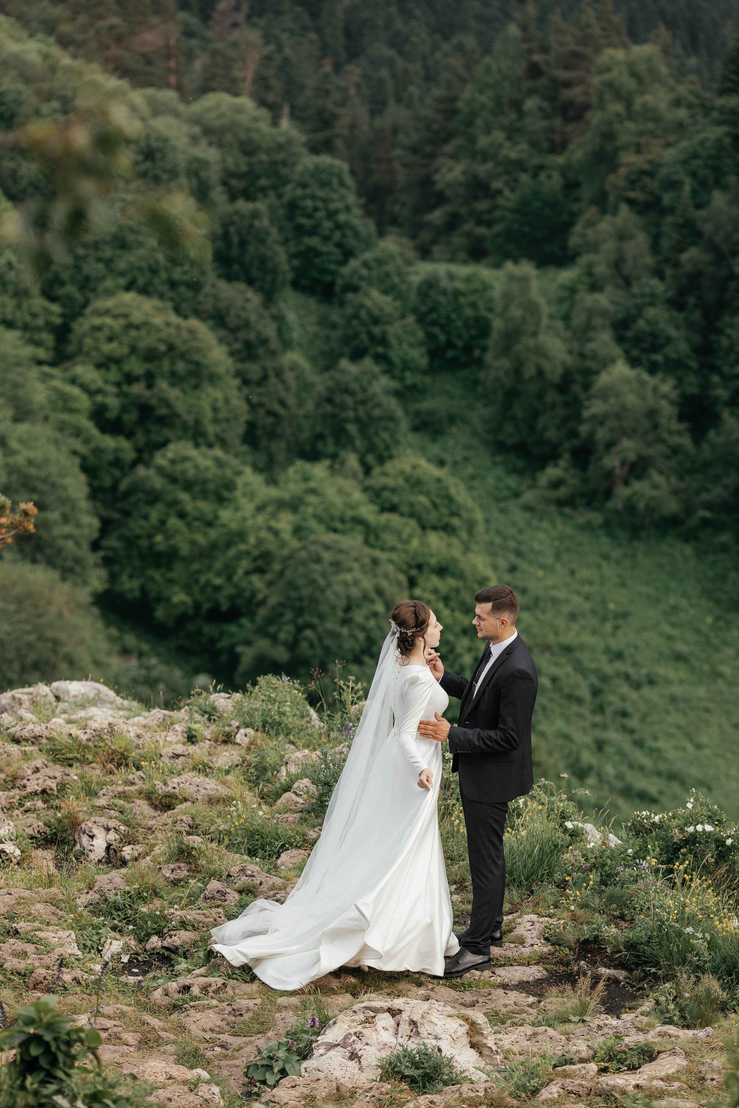 Максим и Виктория на плато Лаго-Наки. Миленина Юлия Свадебный и семейный фотограф в Краснодаре