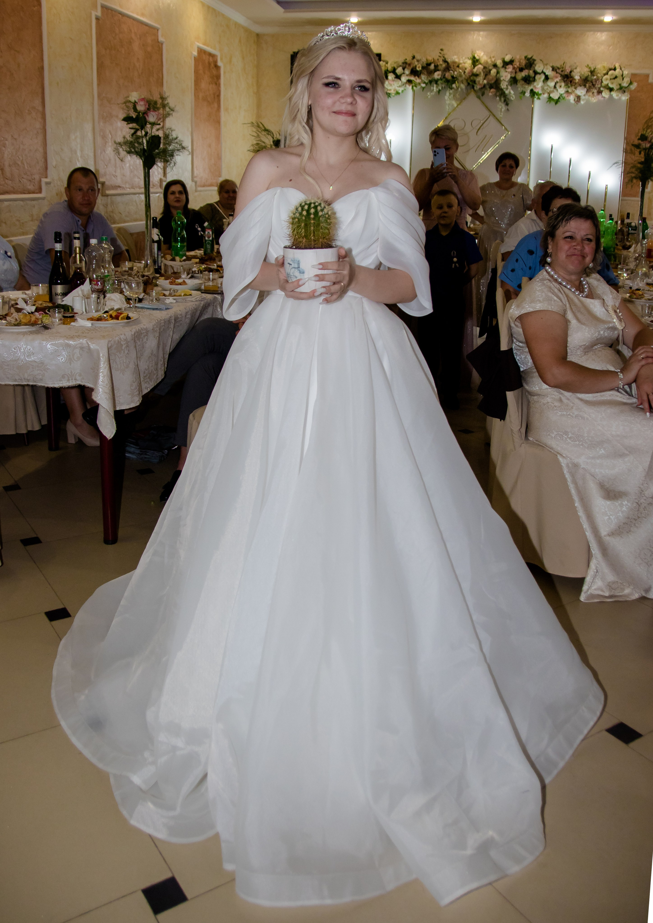 Фотографы. Организатор праздников. Ведущая Марина Гребенникова