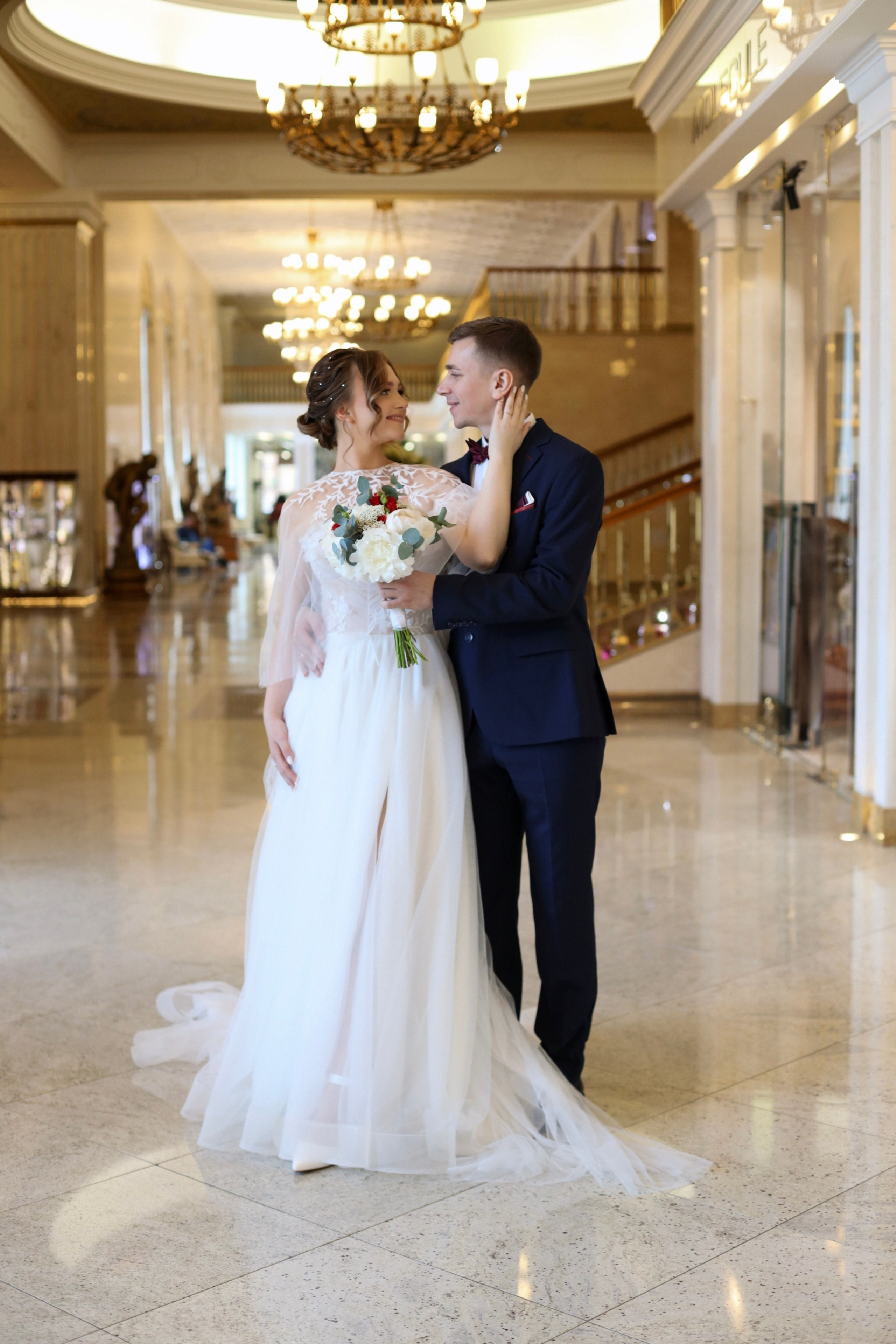 Алина и Илья Свадебная фотосессия гостиница Redisson. Главная