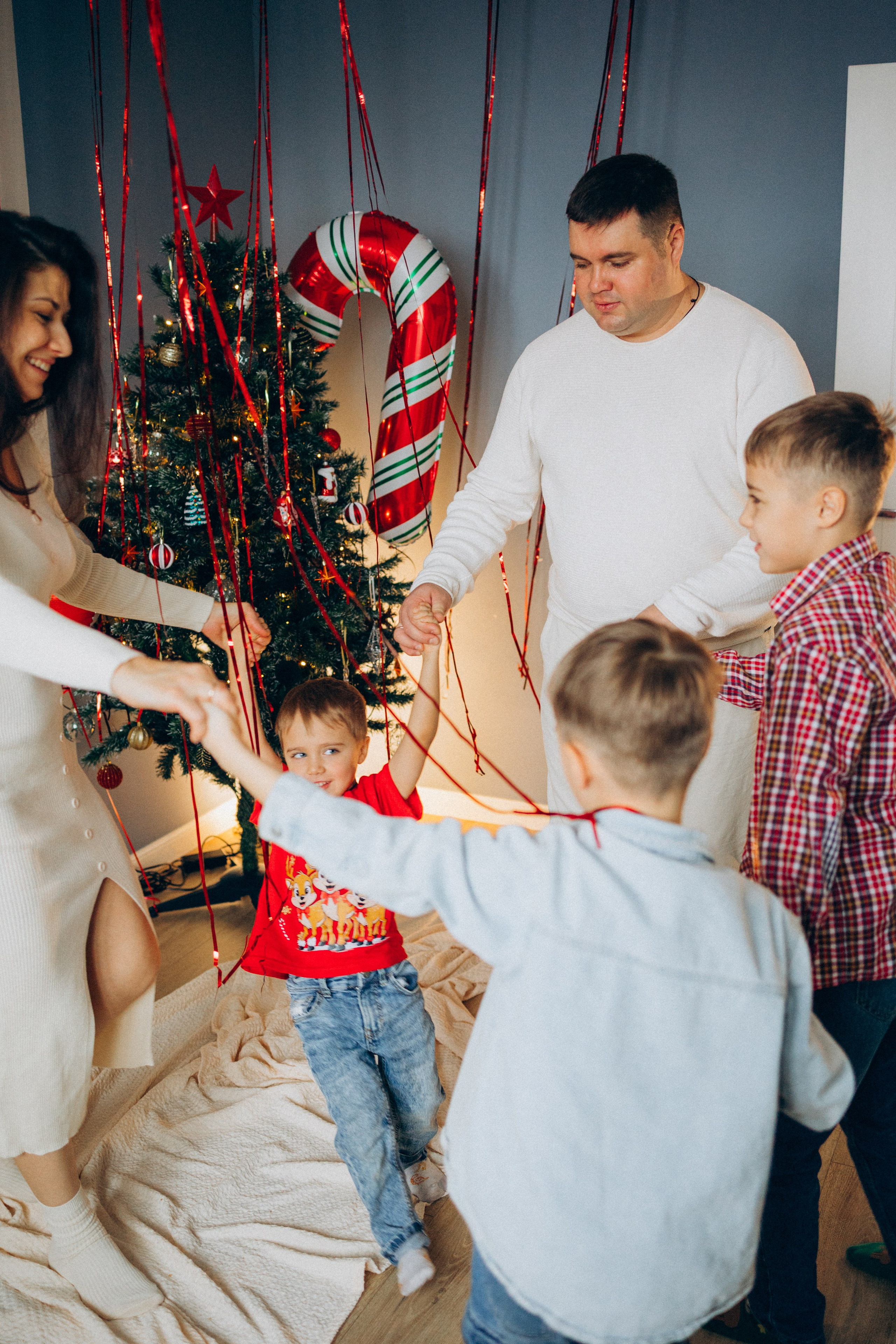 Семья — это тепло объятий и свет улыбок!. Фотограф Москва Светлана Кирюшина