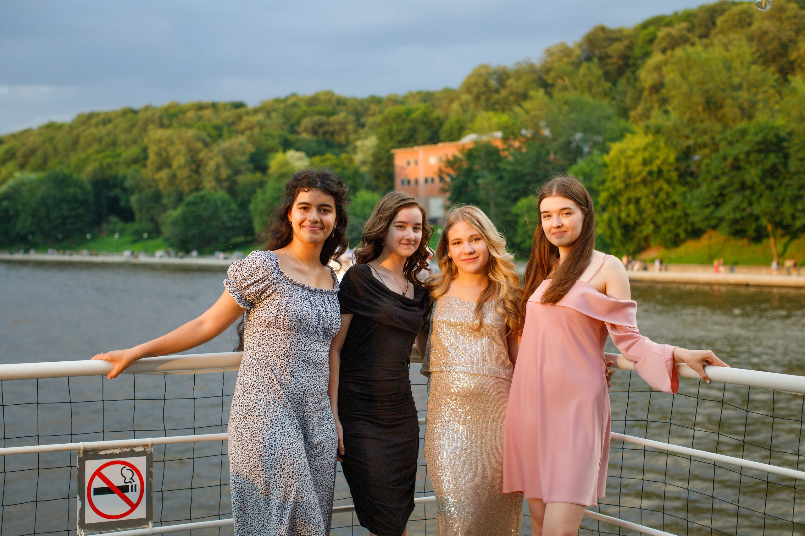 9 класс / Гимназия № 1558 имени Росалии де Кастро / Выпускной. Детский и семейный фотограф Мария Киселёва. Москва