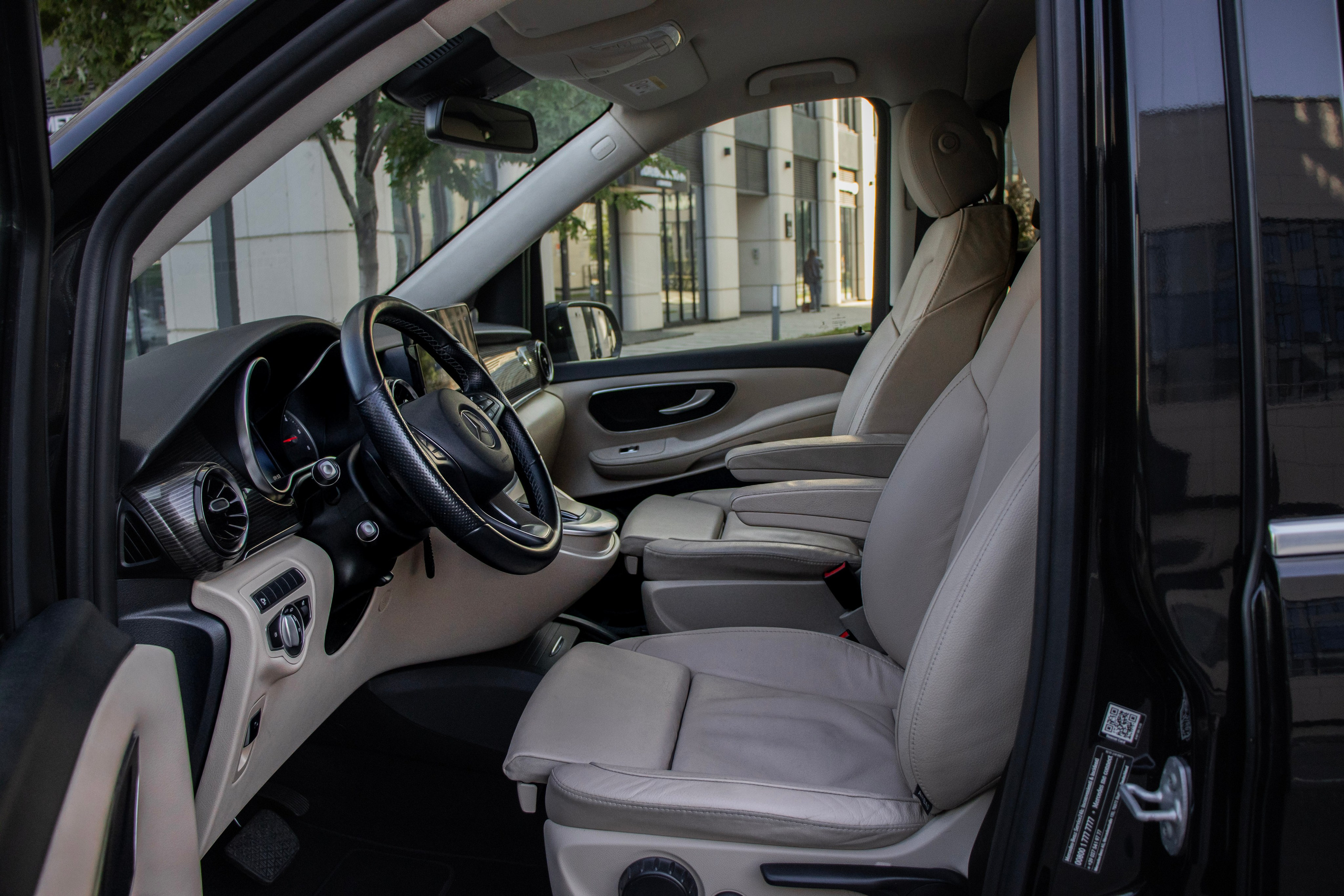 Mercedes-Benz V-class