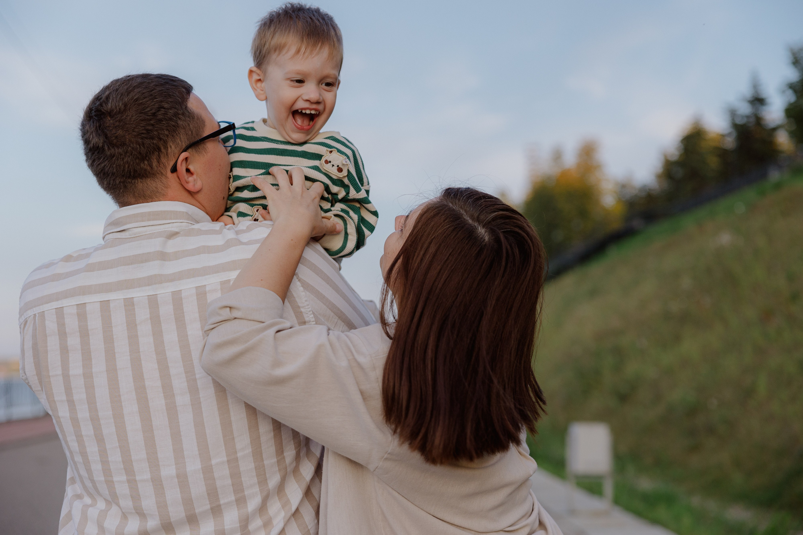 Семейная прогулка на бульваре в Кинешме. Артем Розанов фотограф в Иванове фотограф в Кинешме
