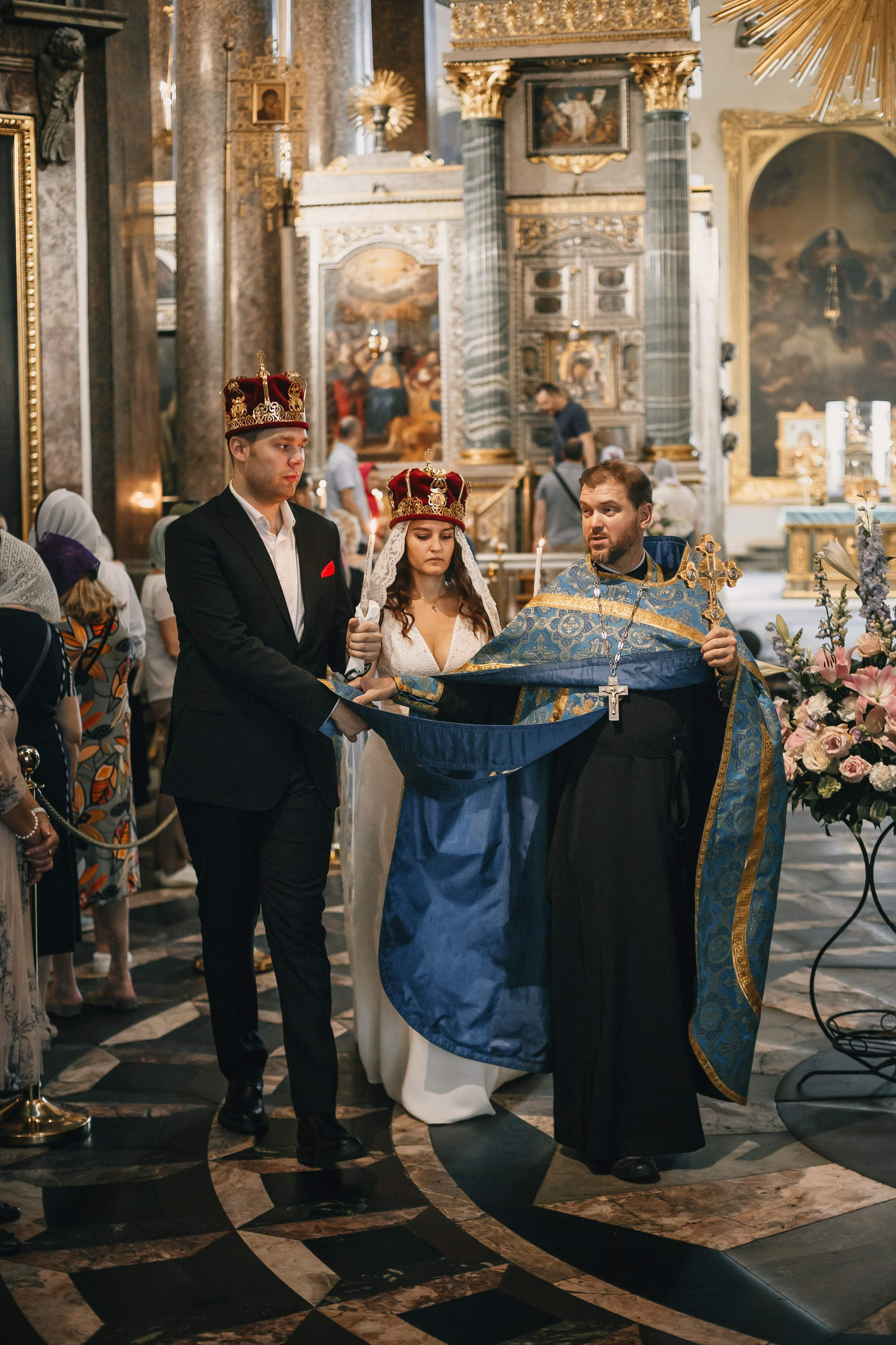 Венчание интернациональное. Свадебный фотограф Игорь Брундасов 8PHOTO на свадьбу венчание загс СПб