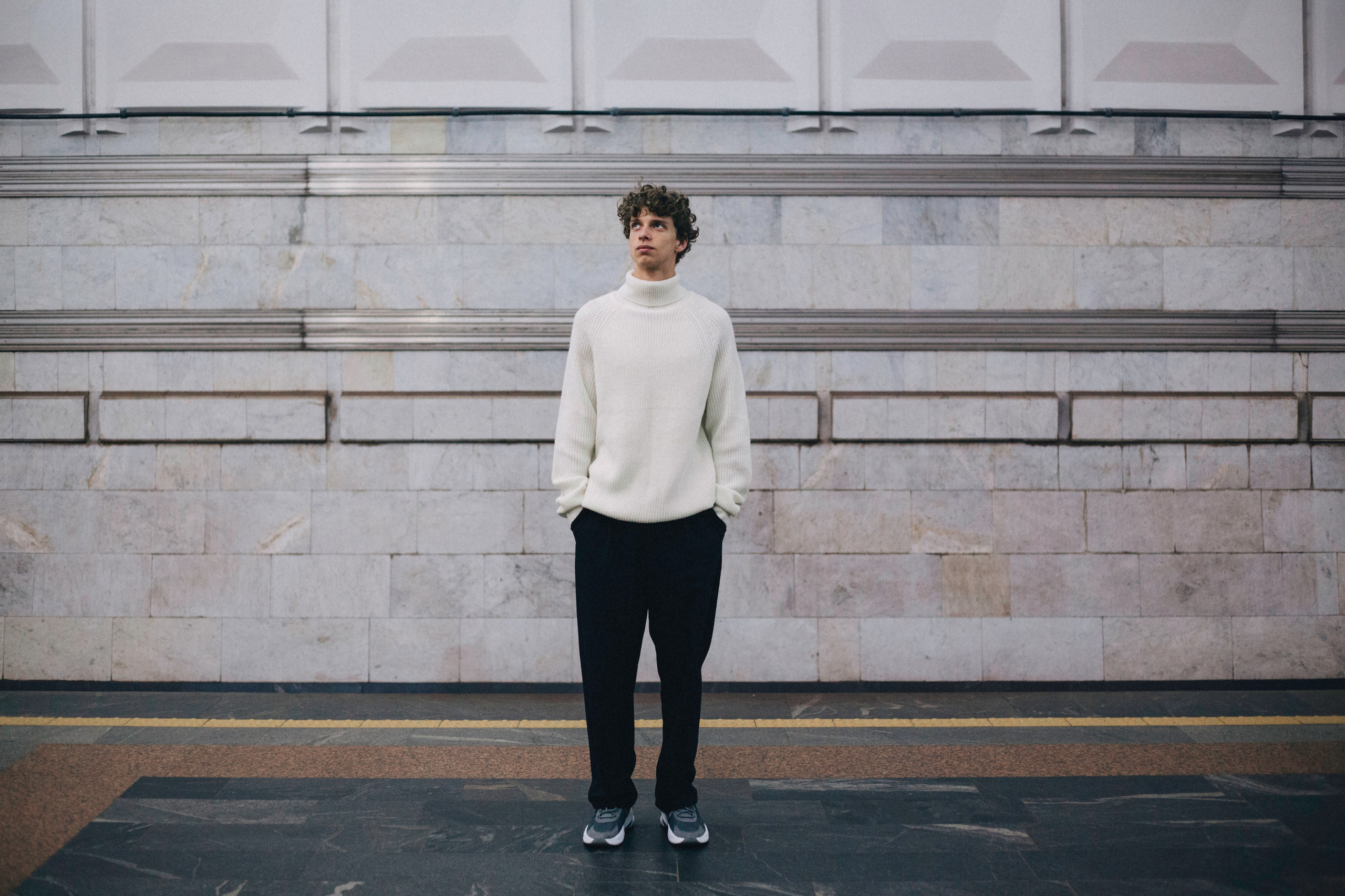 Иван в метро. Портретный фотограф в Минске