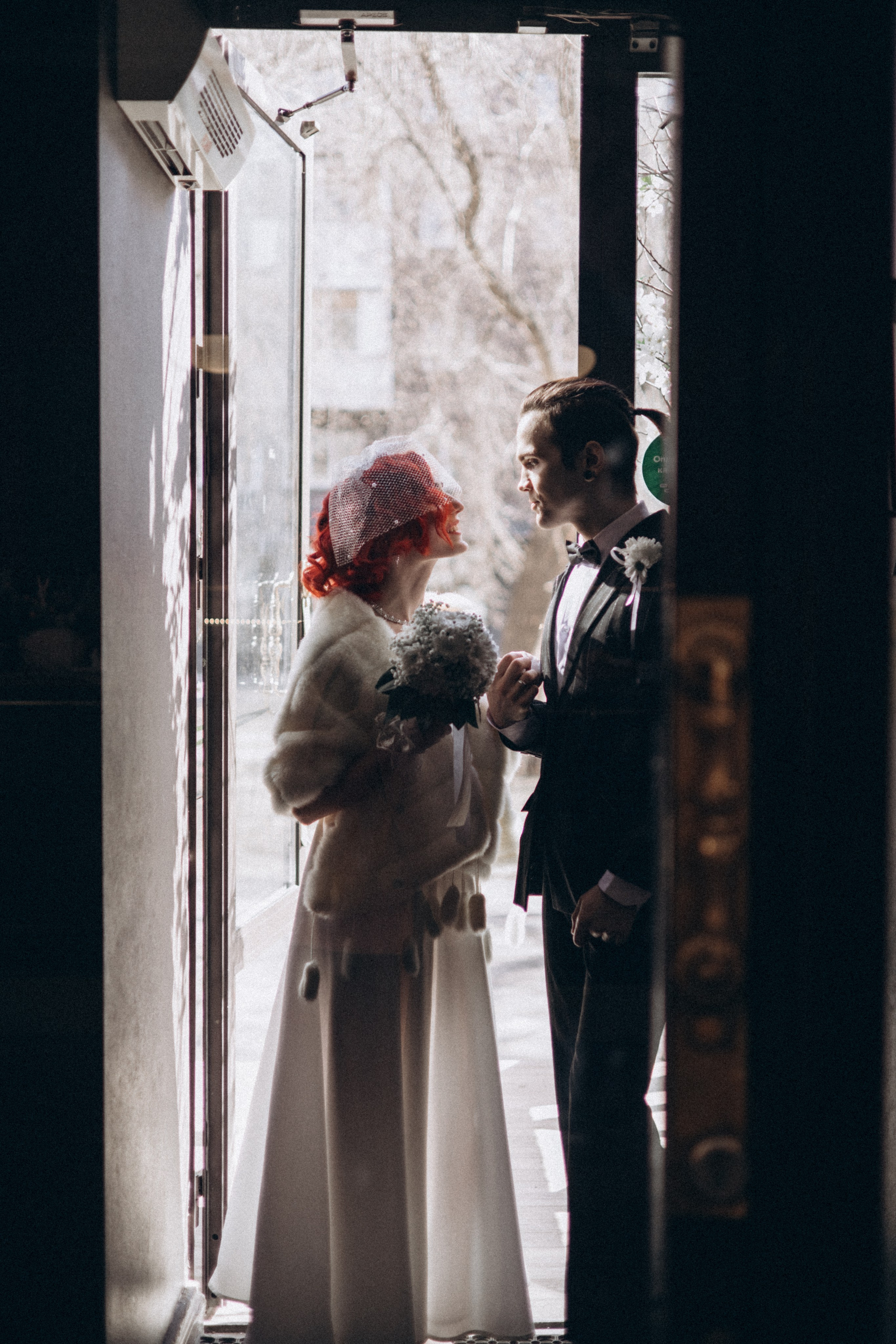 Свадебная фотосессия в загс. Семейный, детский, женский фотограф в Новосибирске Оля Борисова