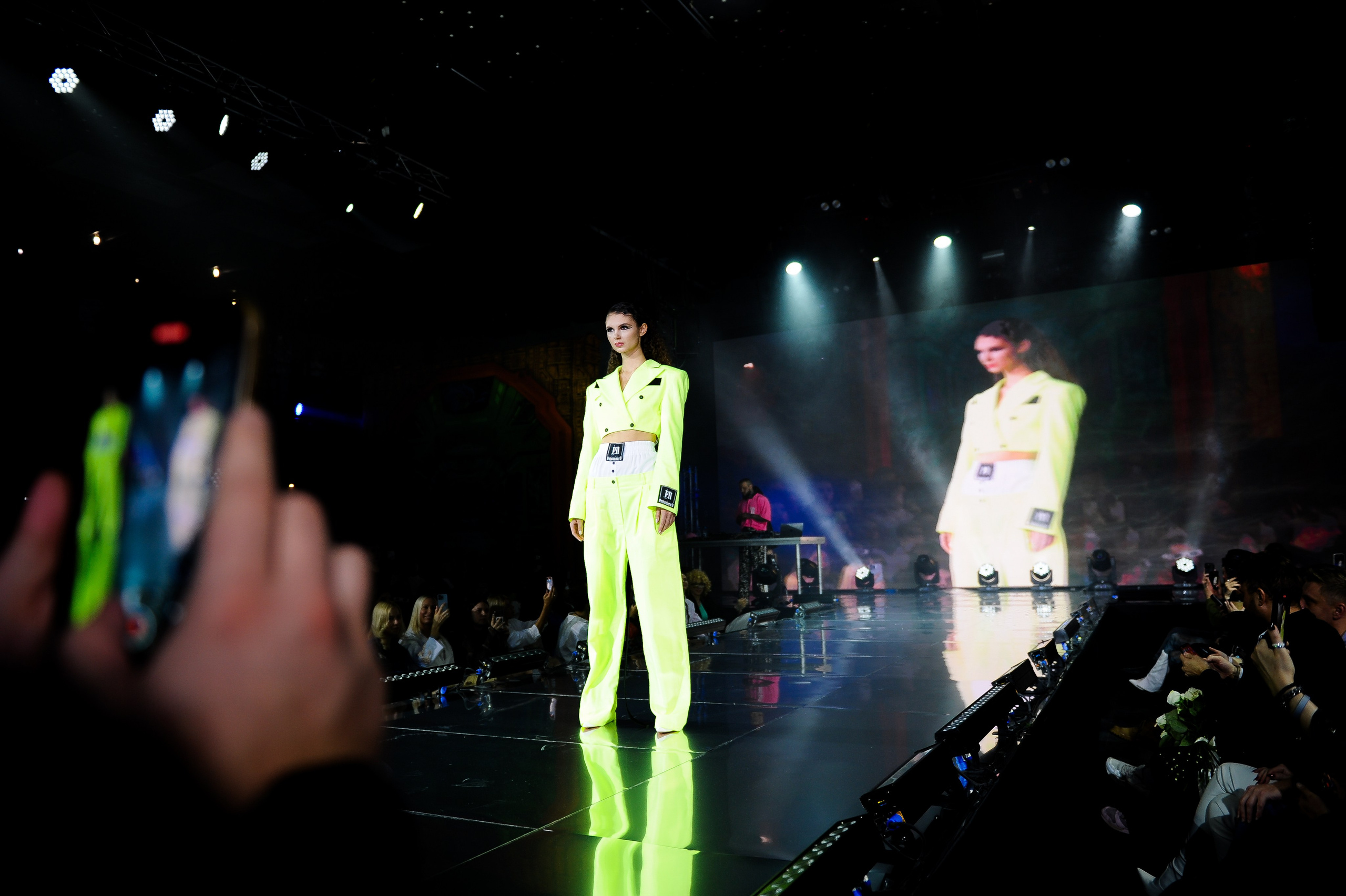 Arbat Hall, показ. Фотограф, визажист. Москва