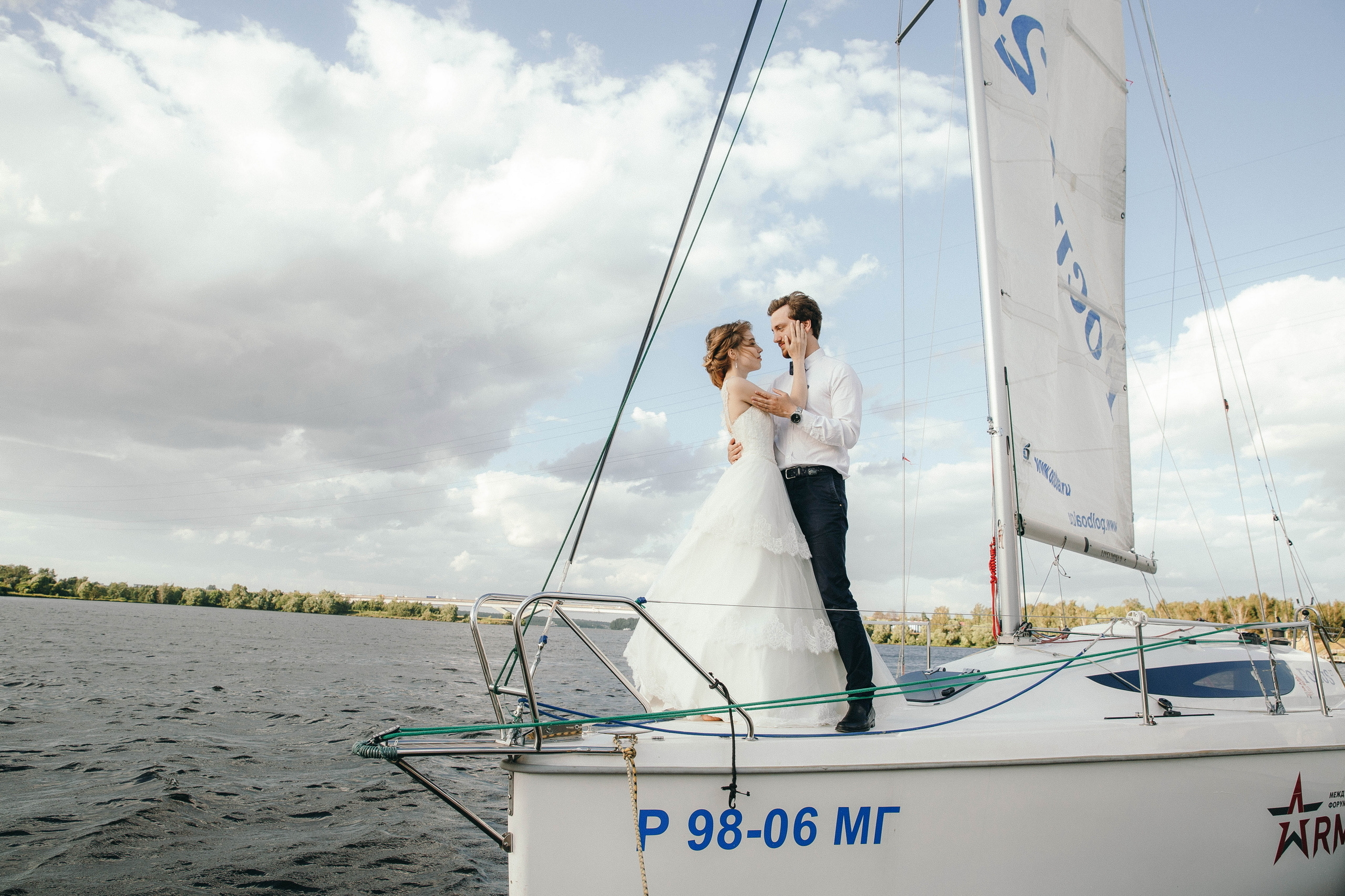 Свадебная фотосессия в Яхт клубе Дондавид в Москве