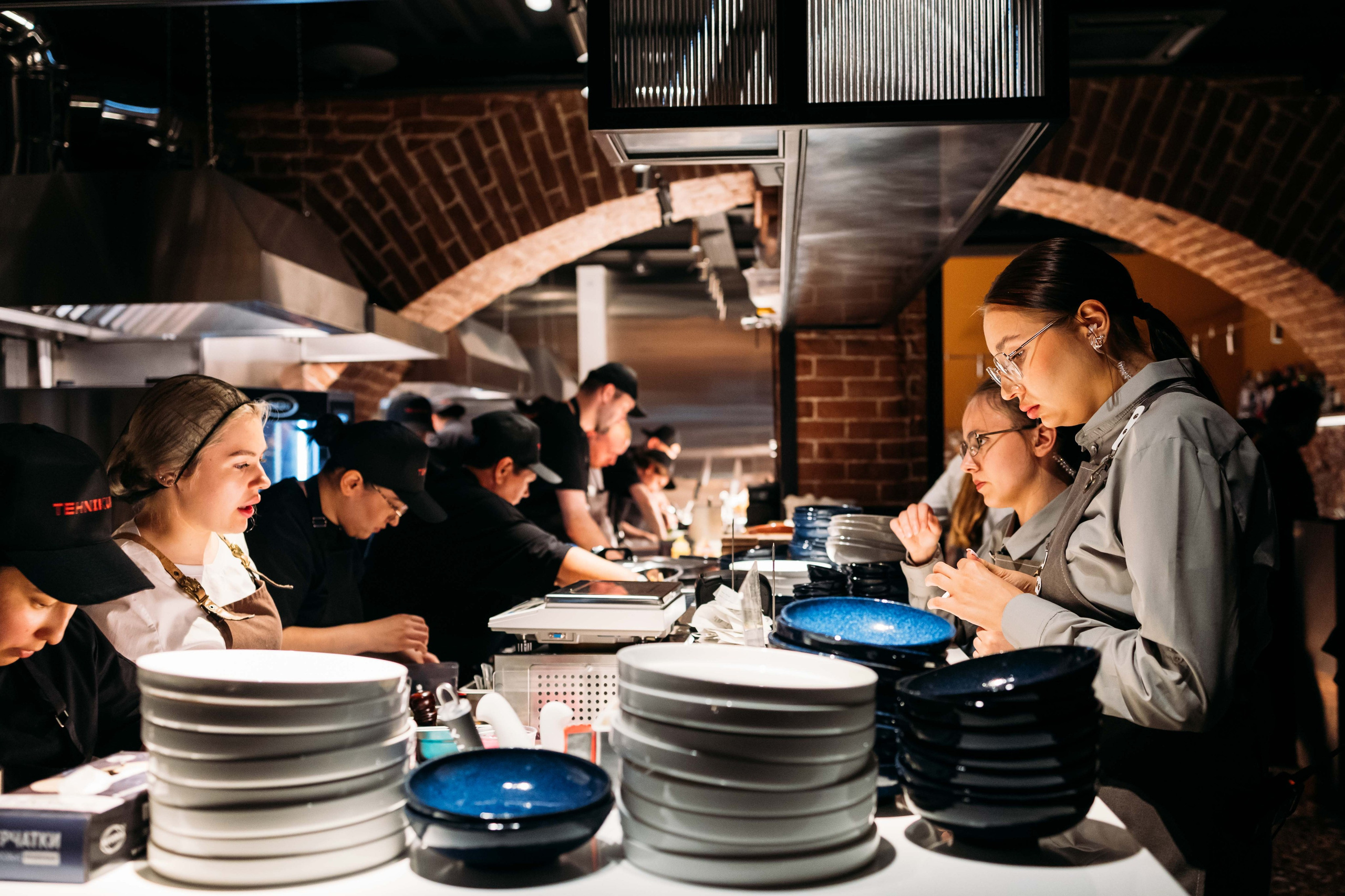 Техническое открытие ресторана TEHNIKUM | июль 2025, Тюмень. Фотограф в Тюмени Башмакова Анна