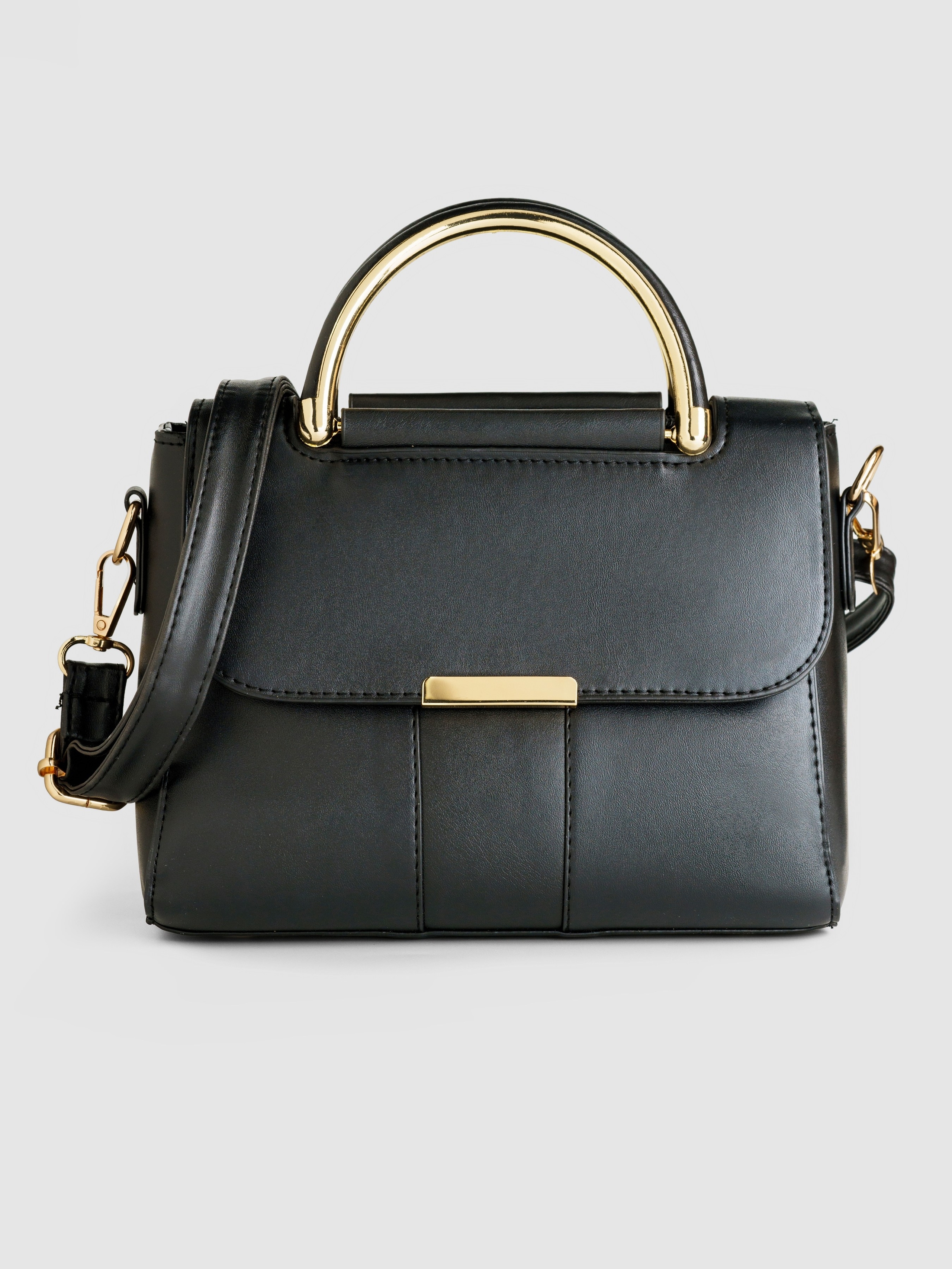 Предметная съемка сумок. KED Production — продакшн из СПб. Создаём фото, видео и контент, который помогает брендам и селлерам продавать больше