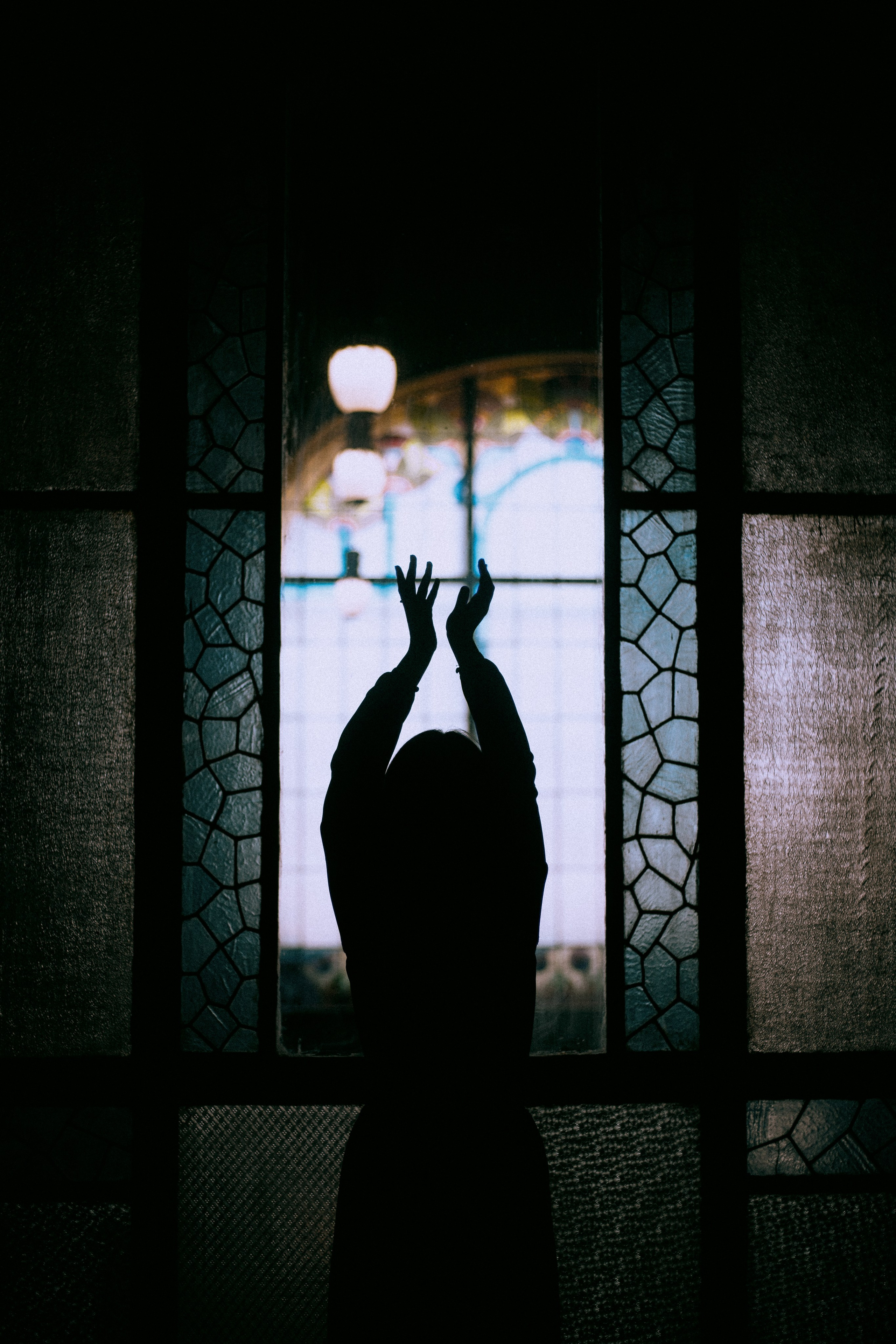 Anush. VOGUEzal. Портретный и концептуальный фотограф в Санкт-Петербурге Роман Башкиров