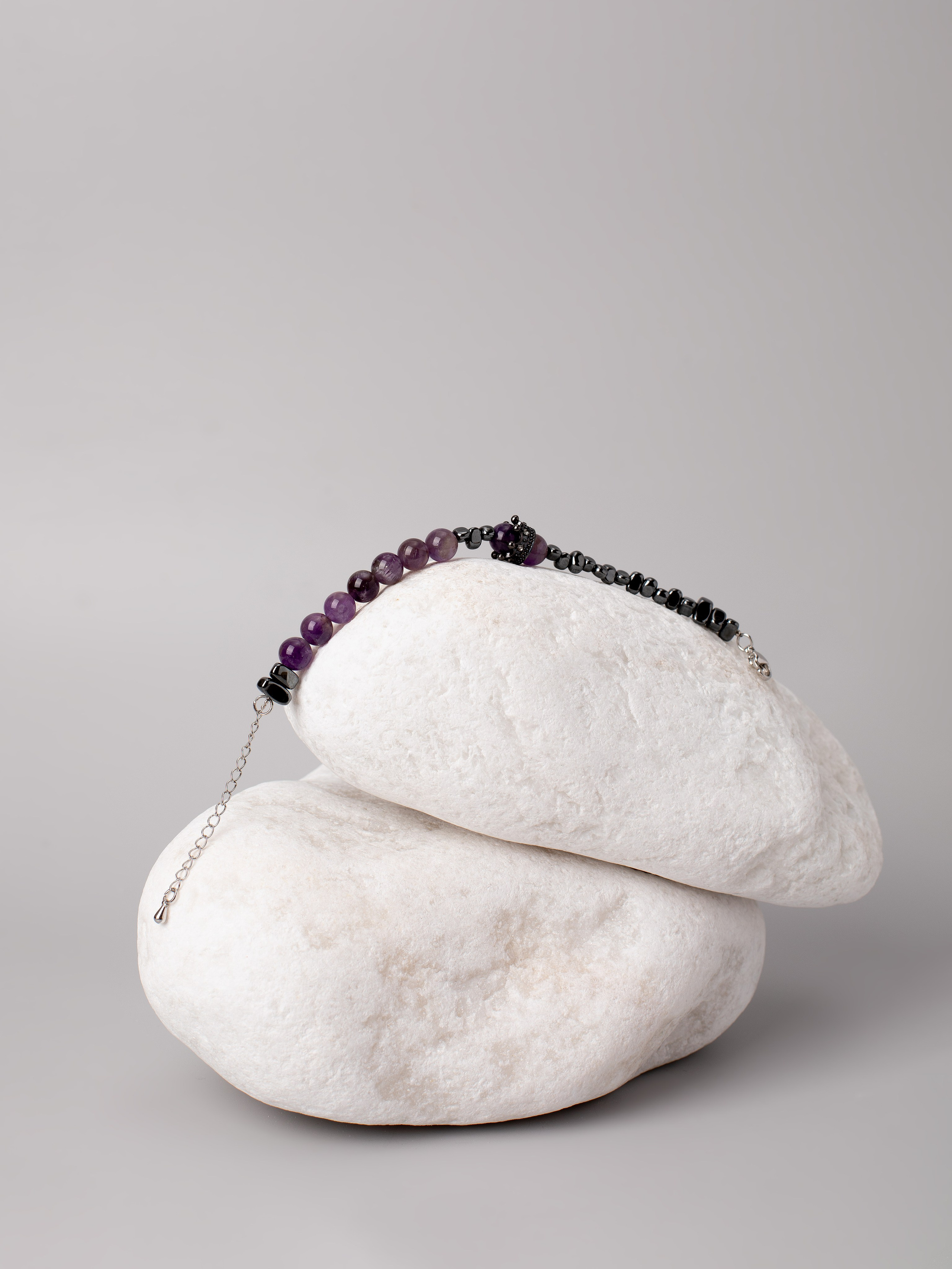 Браслеты ручной работы. Фотостудия предметной и модельной съёмки для маркетплейсов