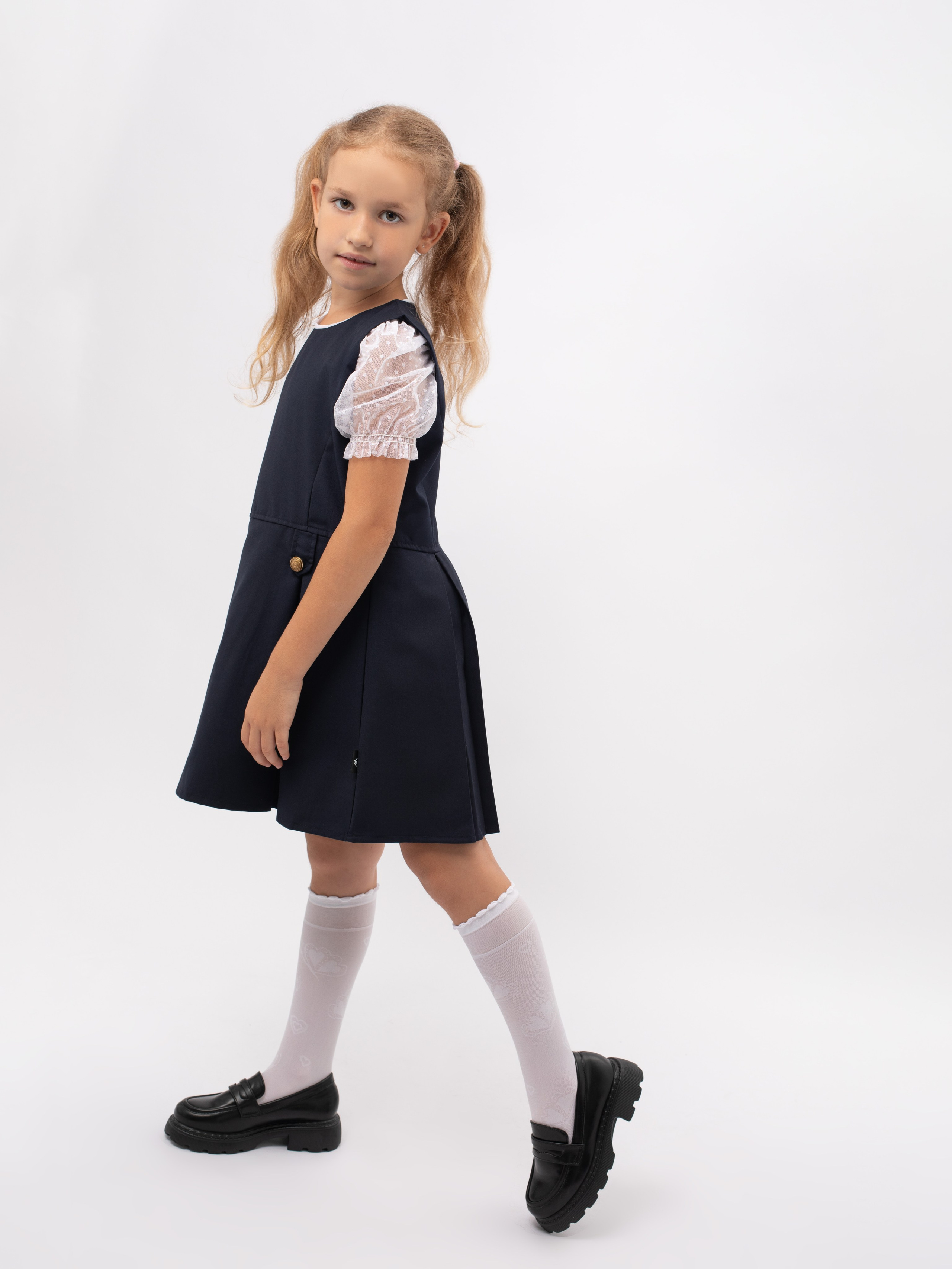 Школьная одежда. Фотостудия предметной и модельной съёмки для маркетплейсов