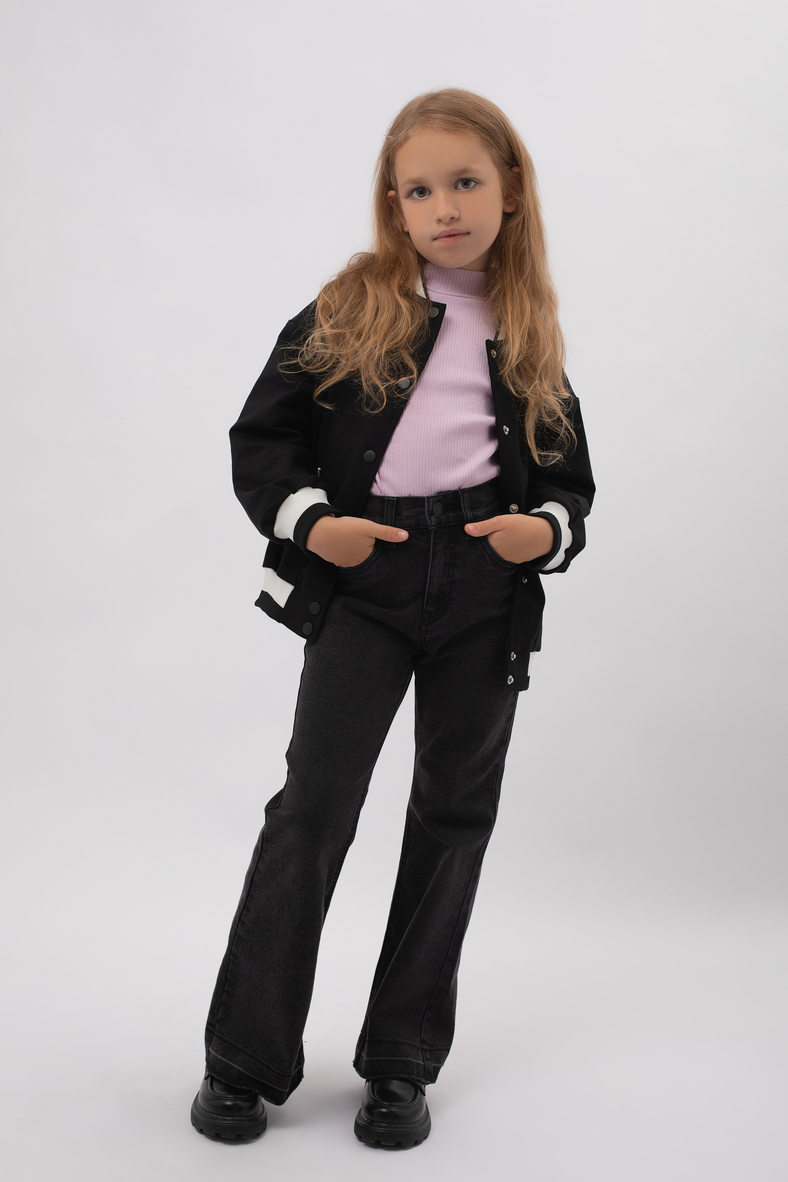 Школьная одежда. Фотостудия предметной и модельной съёмки для маркетплейсов