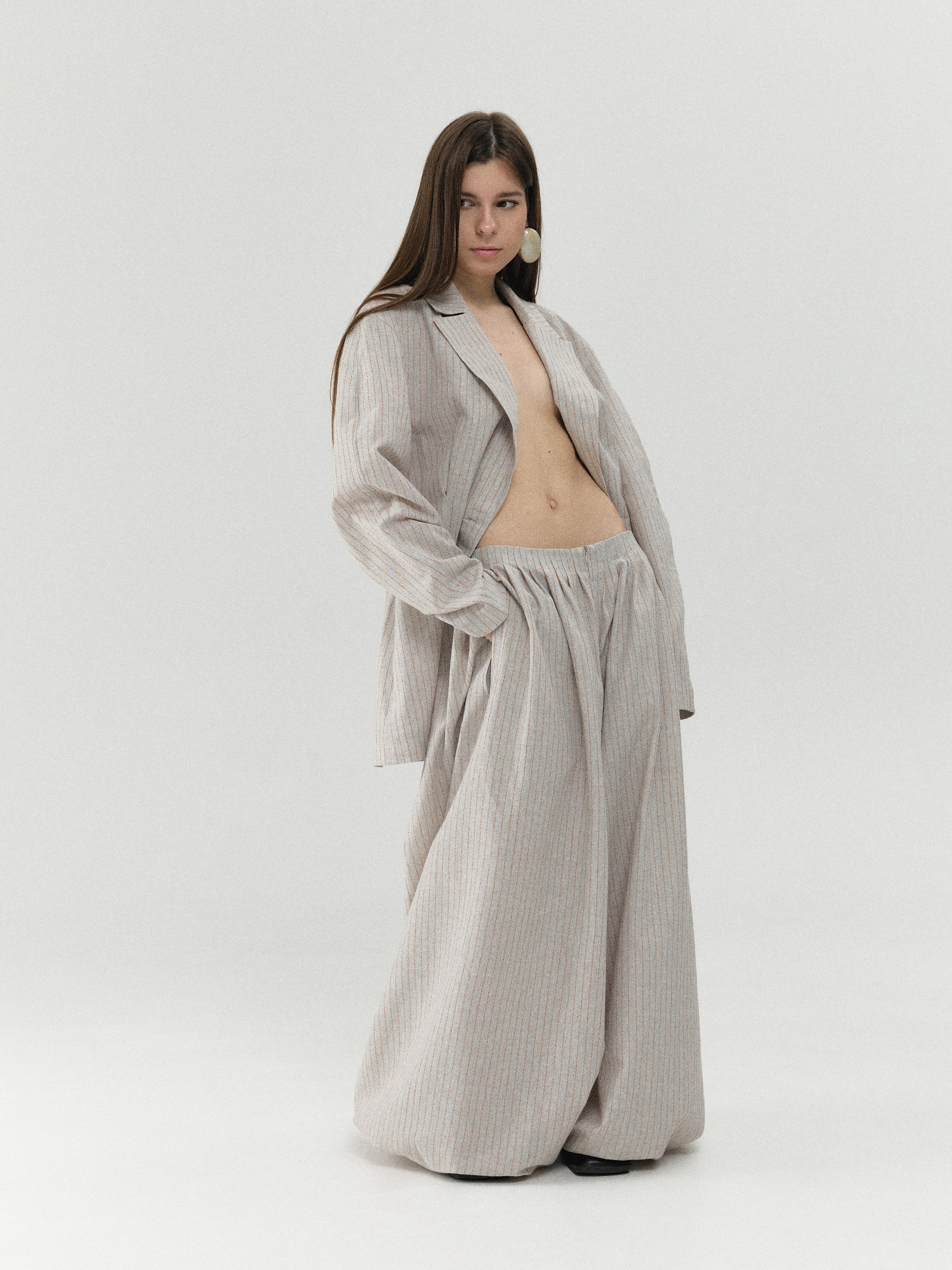 57 Atelier. Фотограф в Москве и Сургуте Алла Лесовая. Снимаю каталог для брендов и индивидуальные портреты для людей