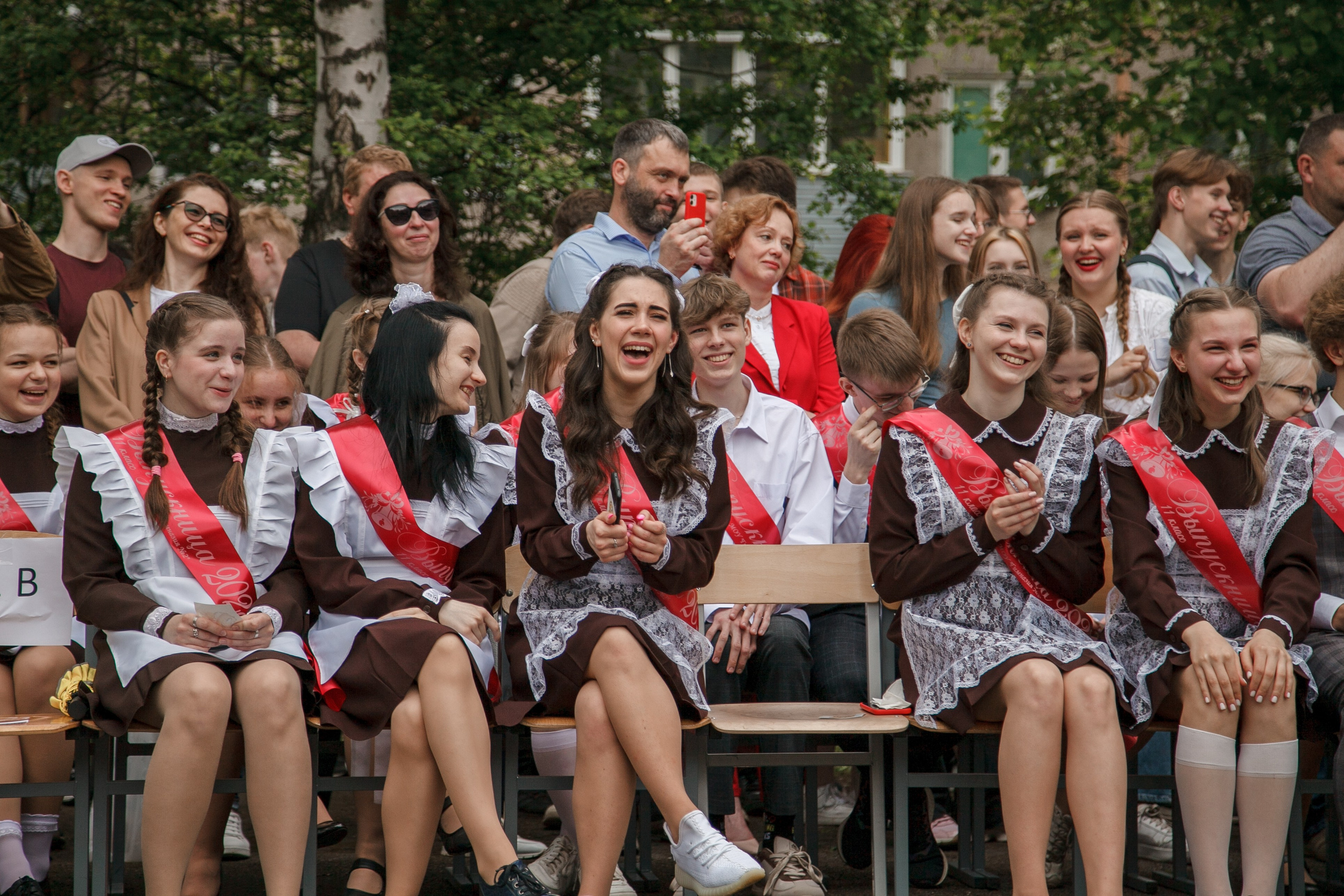 Последний звонок. Ирина Коновалова школьный фотограф. Выпускные альбомы Ярославль