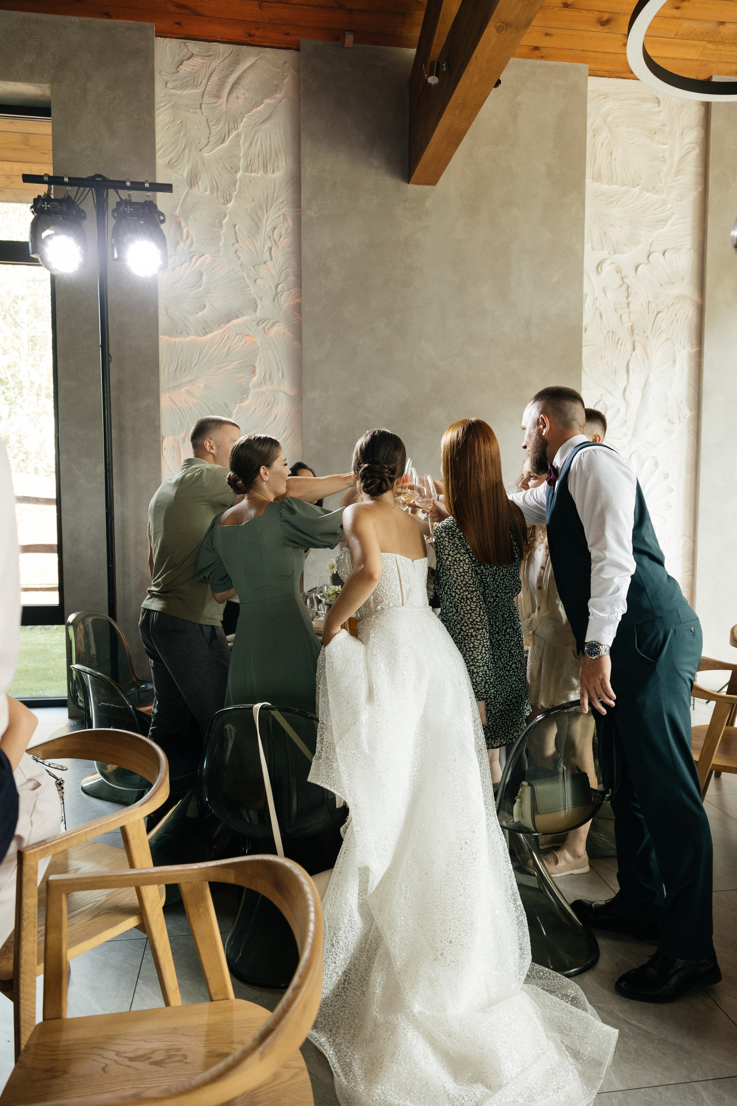 Свадебная история. Лесной Виладж. Свадебный и семейный фотограф Рассказова Виктория