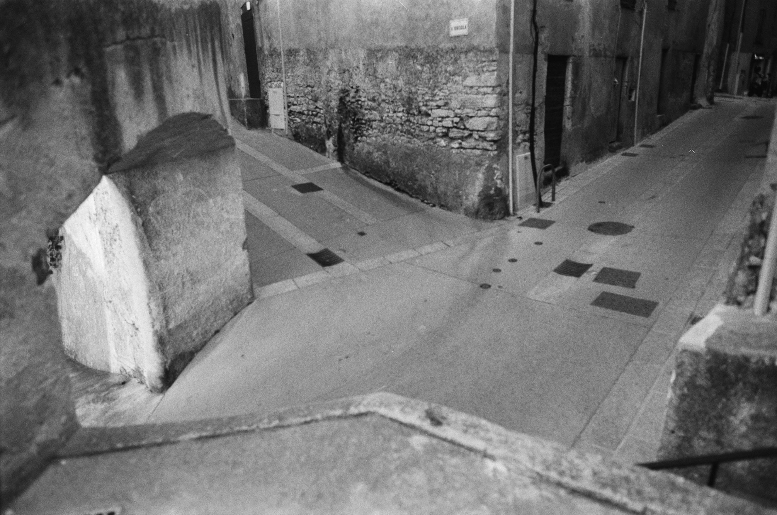 The world is flat // corsica, bonifacio III. EVER EXPOSED