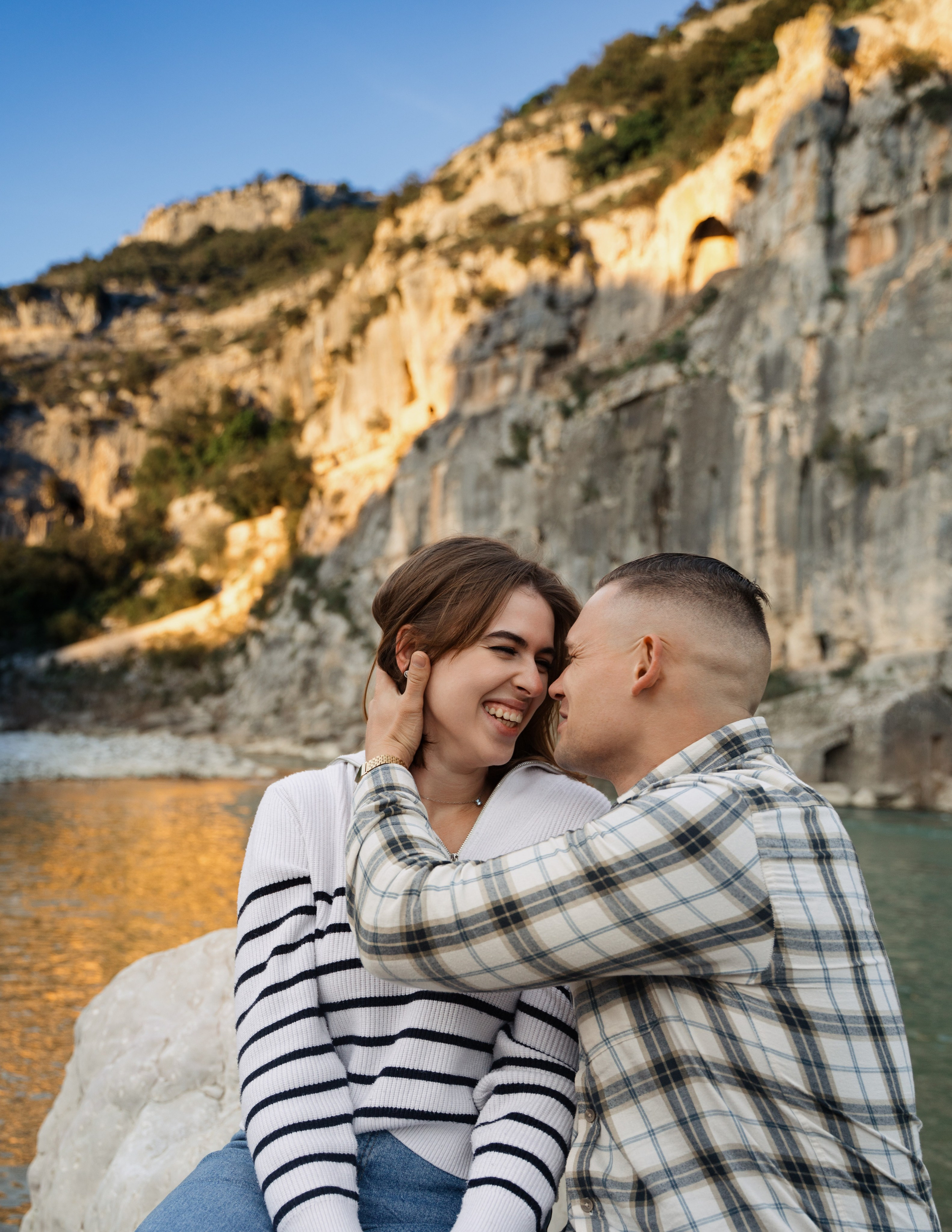 Couple. Photographe à Nîmes — portraits doux, sincères et lumineux