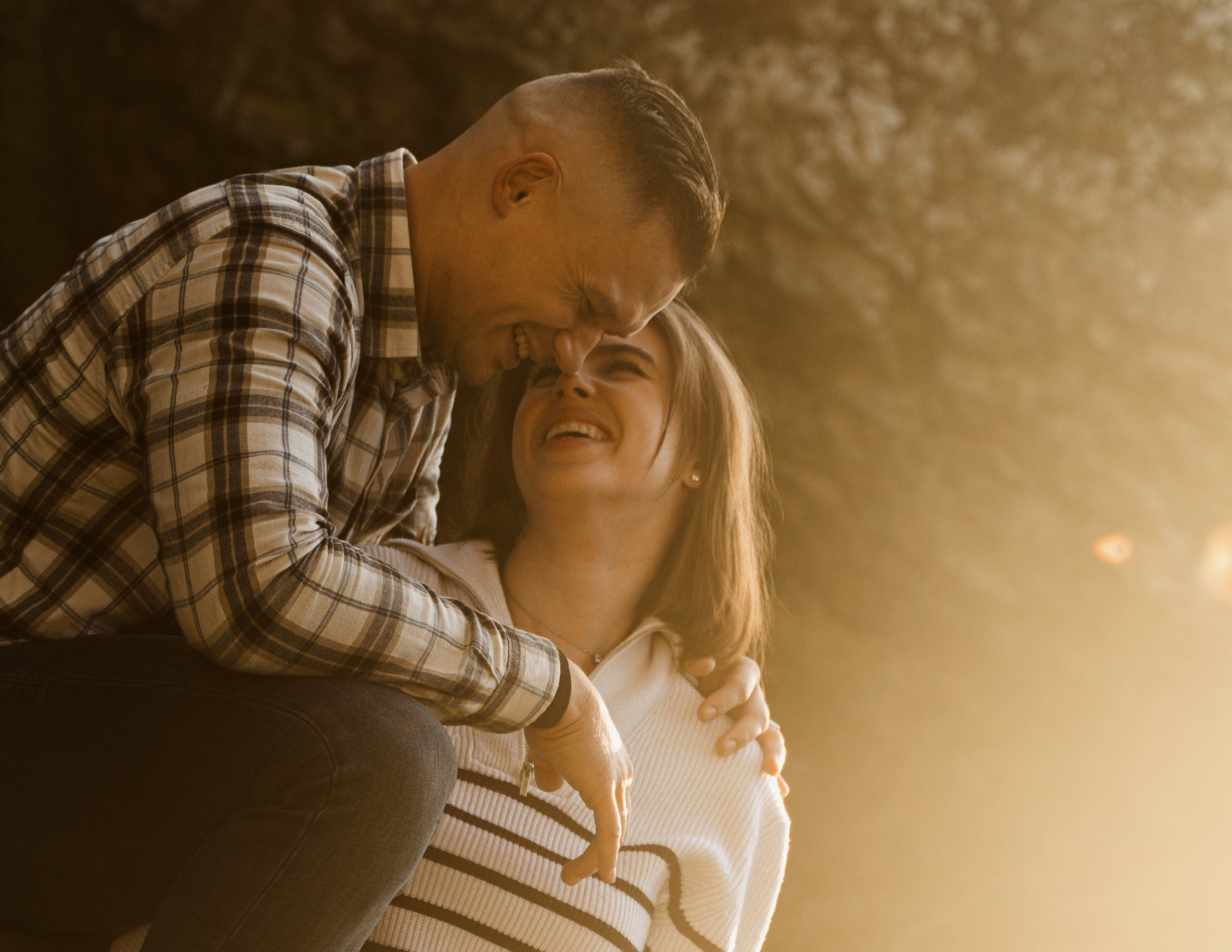 Couple. Photographe à Nîmes — portraits doux, sincères et lumineux