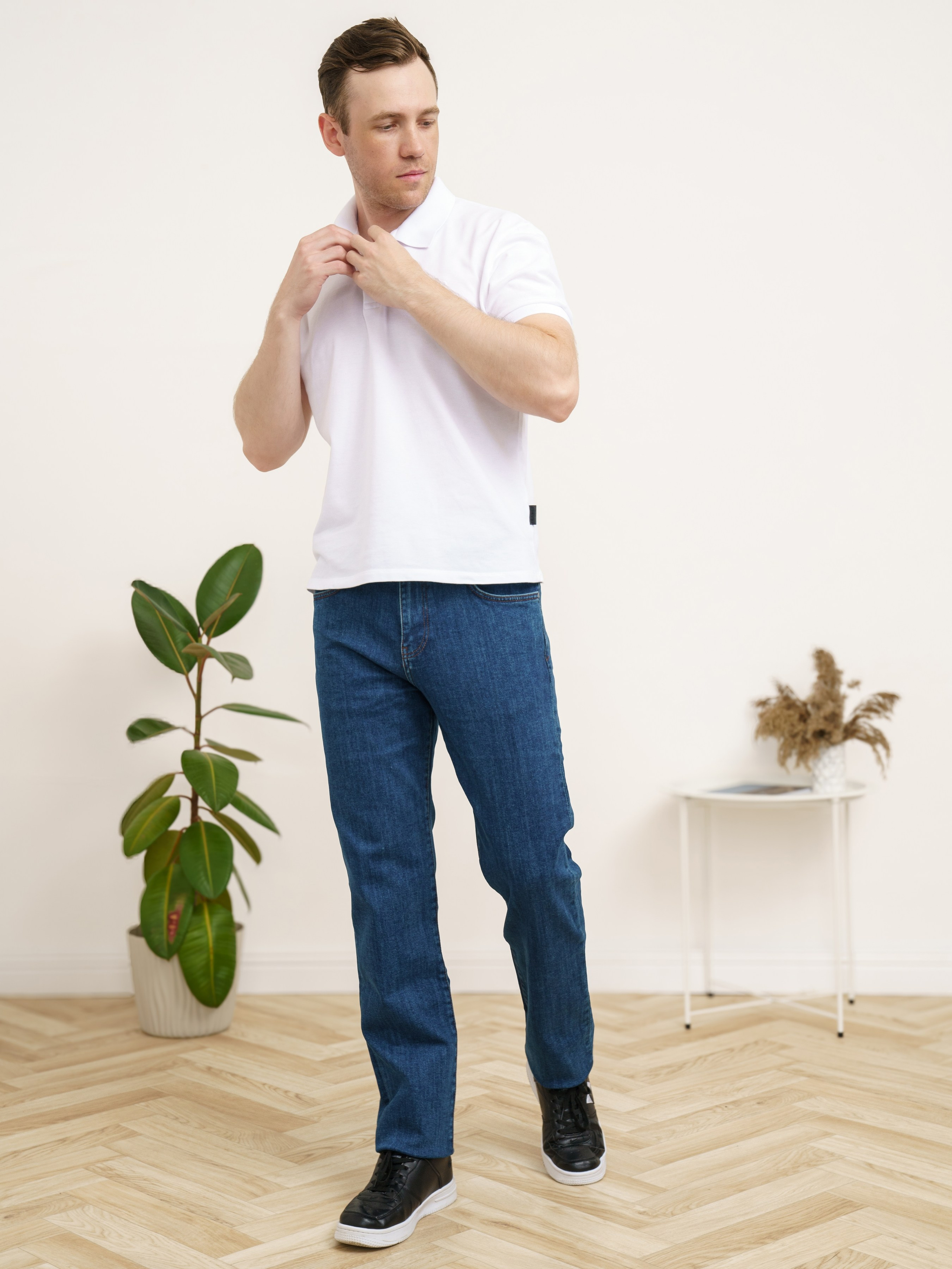 Джинсы, модель Алексей. KED Production — продакшн из СПб. Создаём фото, видео и контент, который помогает брендам и селлерам продавать больше