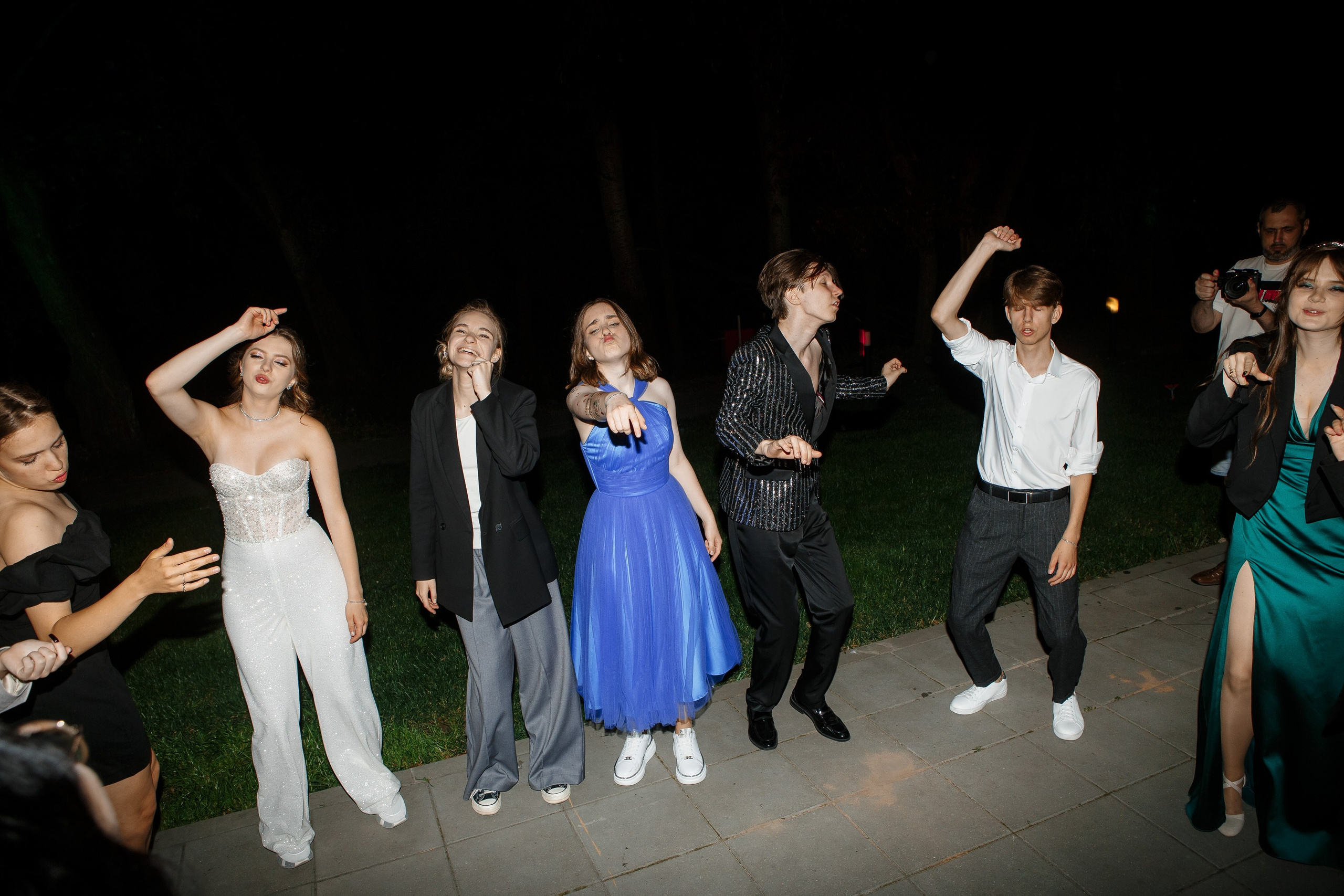 Выпускной Гимназия 12 2024 OpenHouse. Свадебный и портретный Фотограф в Липецке Дмитрий Котюков