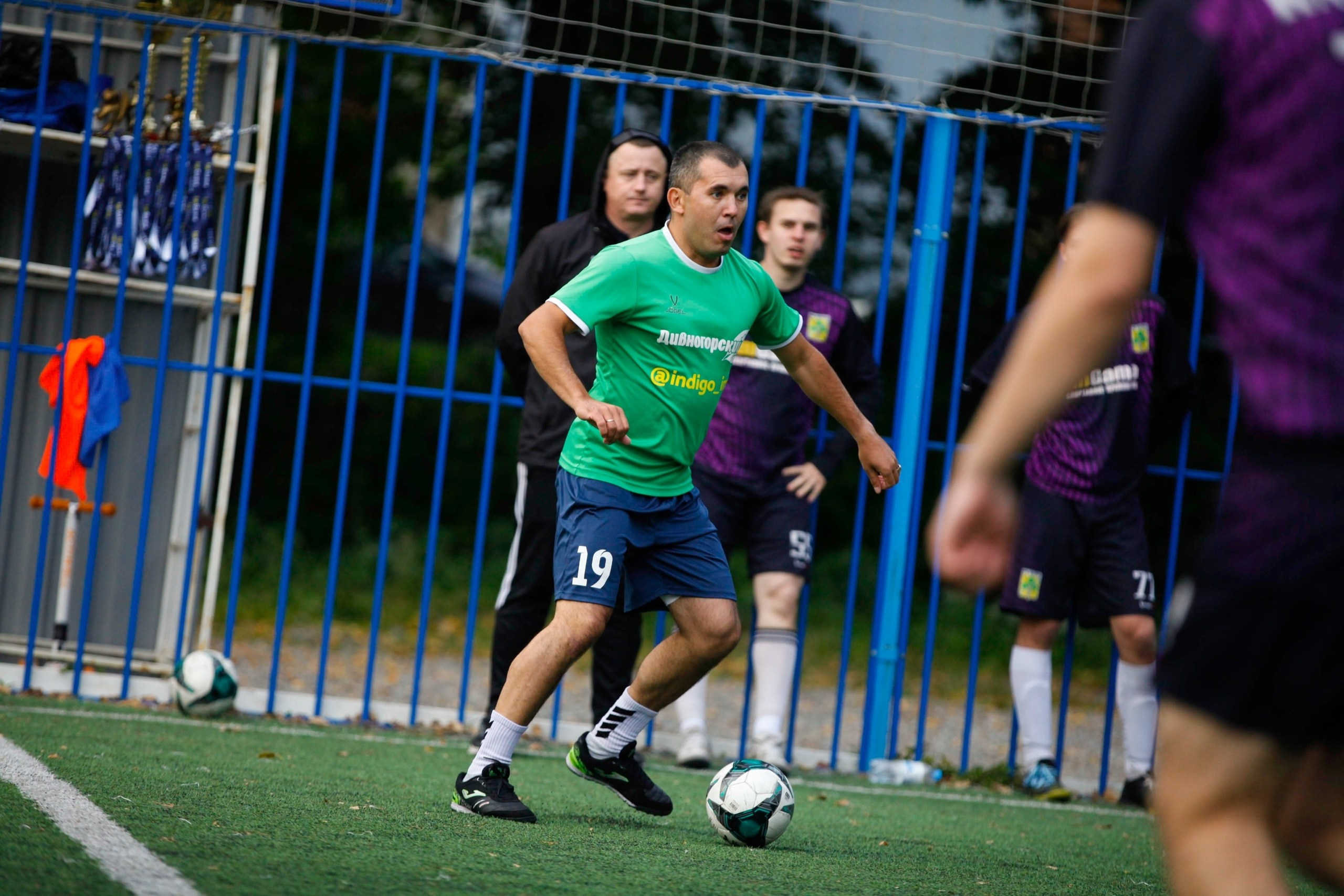 ФУТБОЛ. Фото. Спортивный фотограф, трансляция, звук и свет в Новосибирске