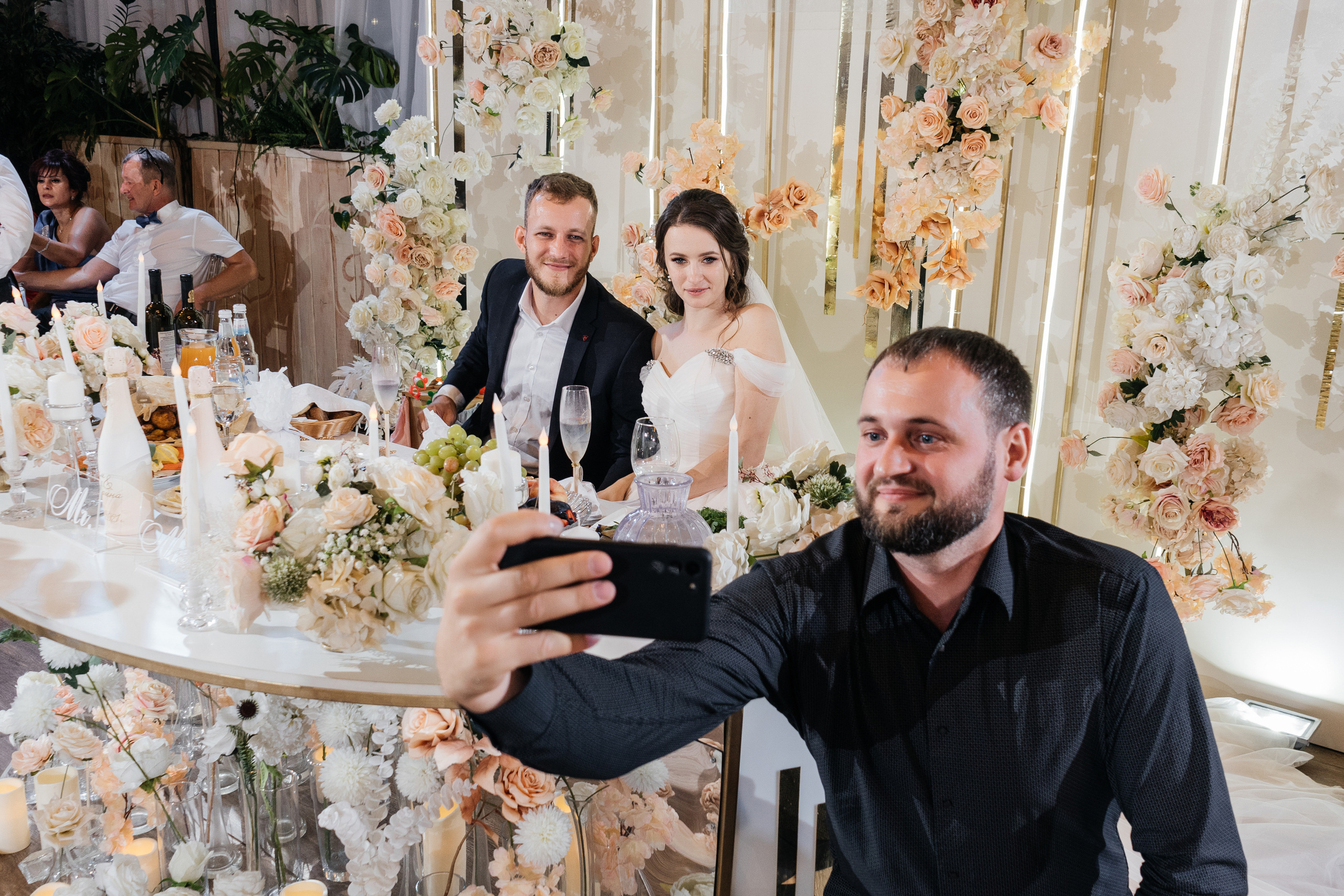 Свадебная съемка В Абрау Дюрсо «Крылья». Свадебный фотограф в Новороссийске Александр Абрамян