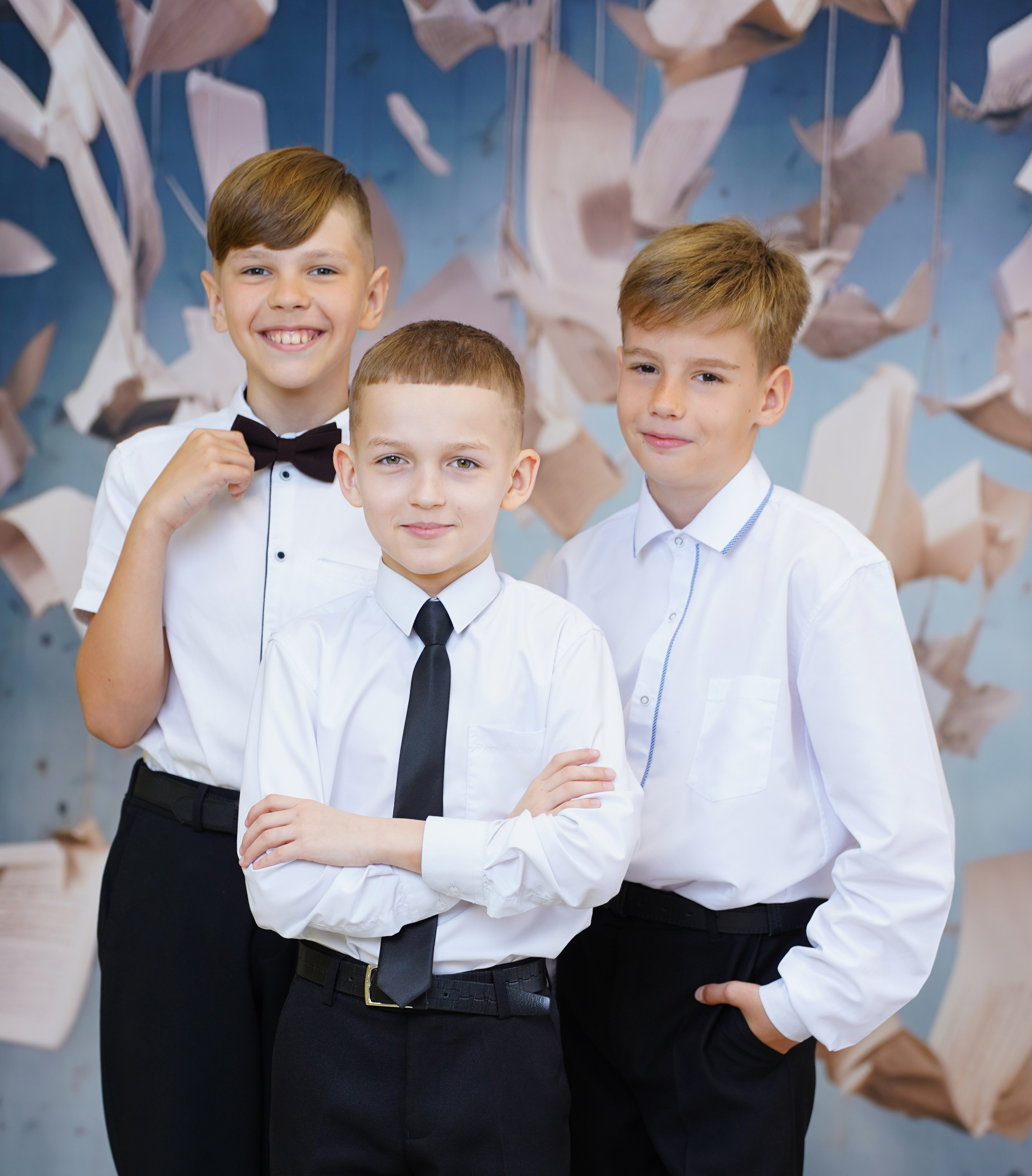 Фото с другом. MEMENTO.Выпускные альбомы, школьные, юбилейные и другие книги. Ростов-на-Дону