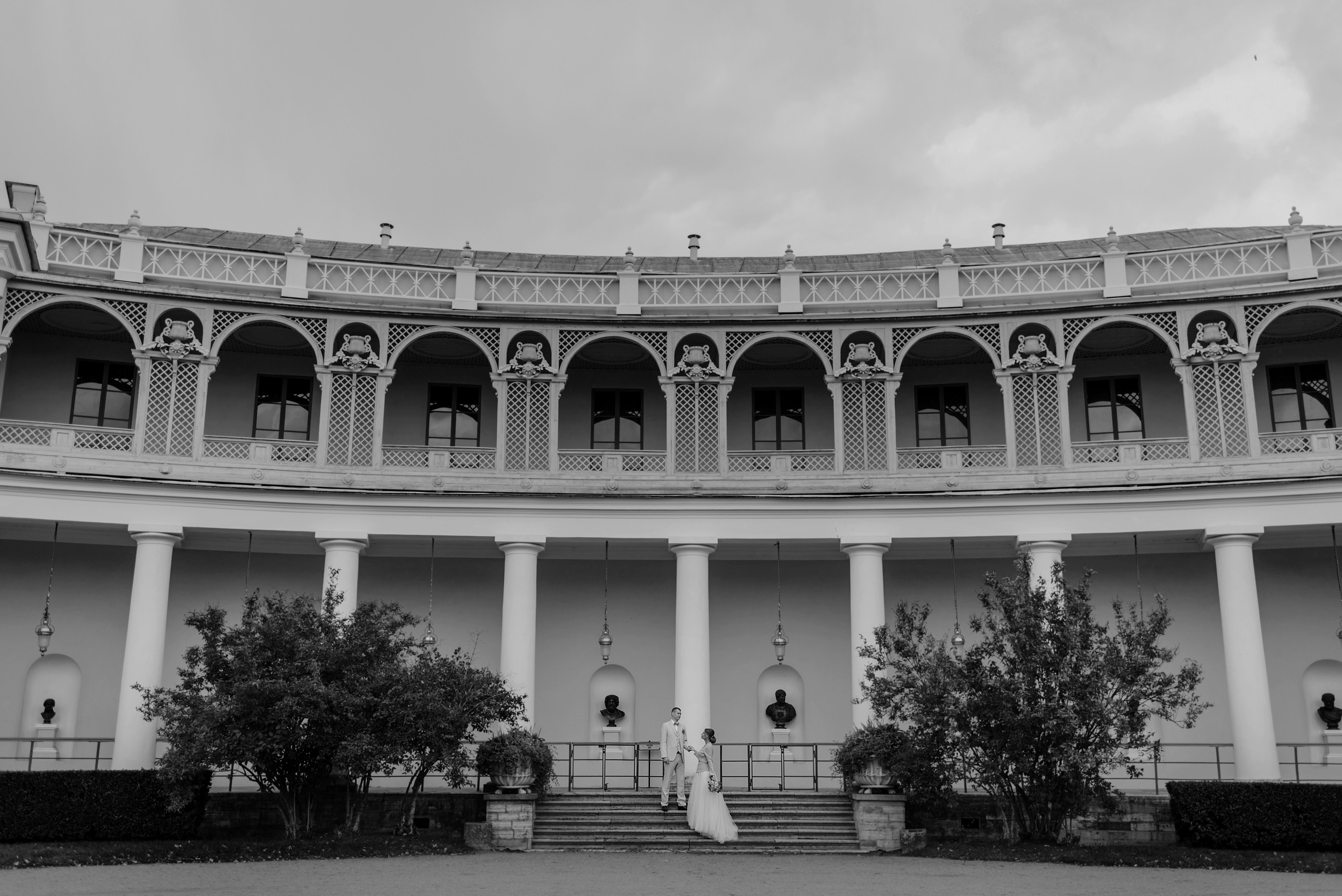 Свадебная фотосессия в Павловском Дворце. Свадебный фотограф в Санкт-Петербурге Венера Ахметова
