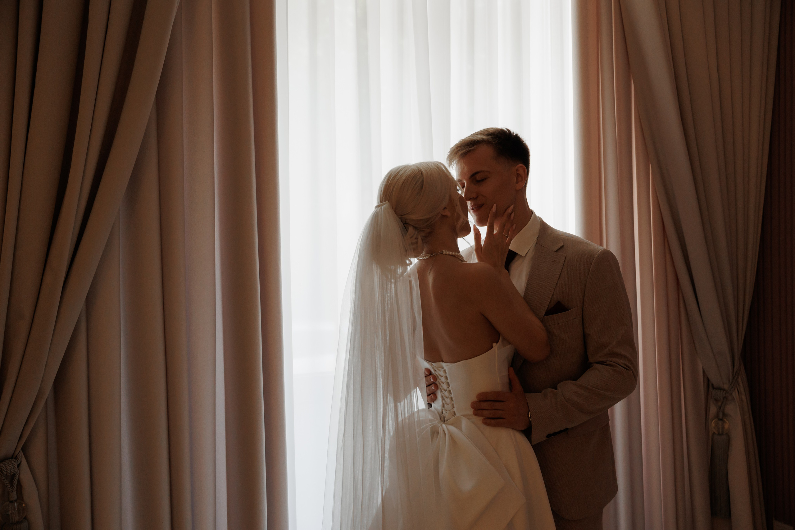 Отель «Милан», Шипиловский ЗАГС, прогулка в парке Царицыно. Свадебный и репортажный фотограф (Москва, Королев и другие)