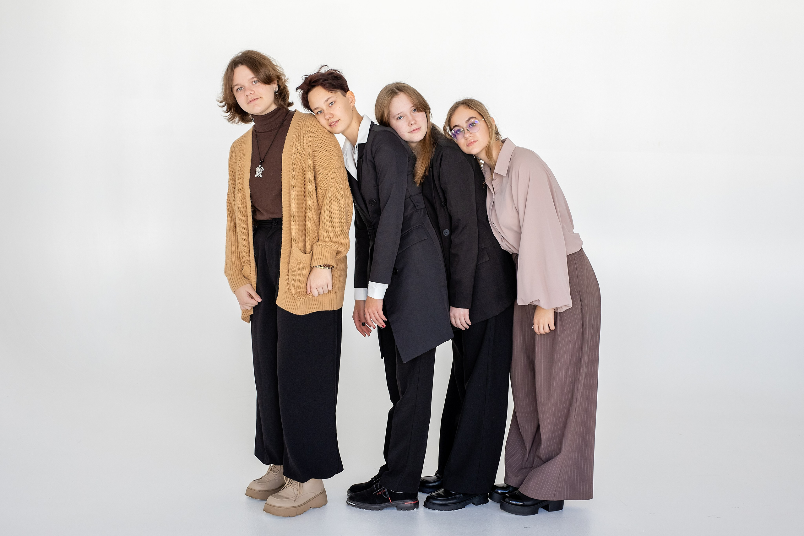 ФГБОУ ВО «Тихоокеанский государственный медицинский университет», 11-б класс. Стильный выпускной альбом Владивосток фотограф Вероника Мигачева