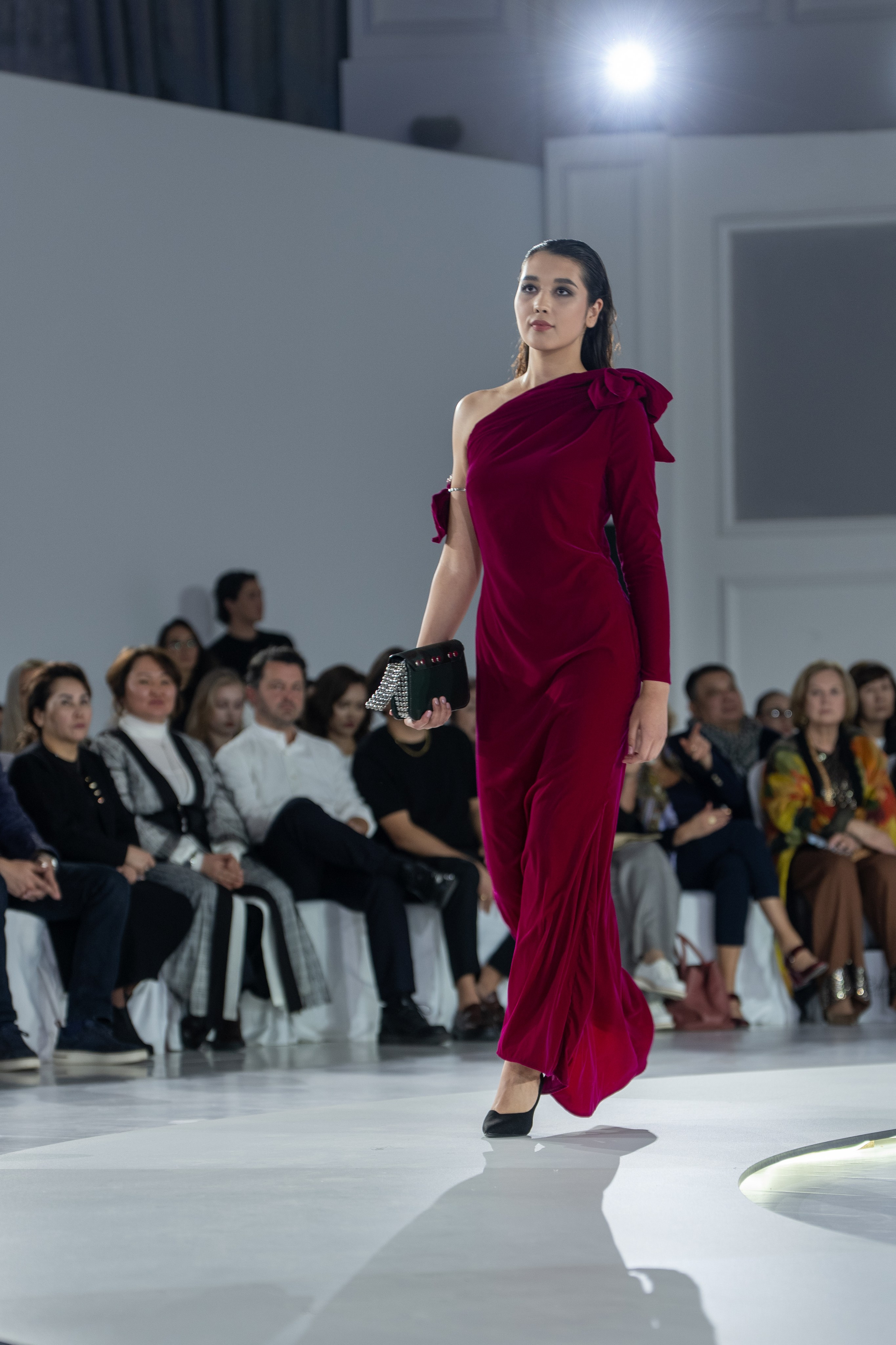 Brand TinAtin Magalashvilu. Сайт Алматинского НЮ АРТ, будуар и фэшн фотографа Дениса Карпенко