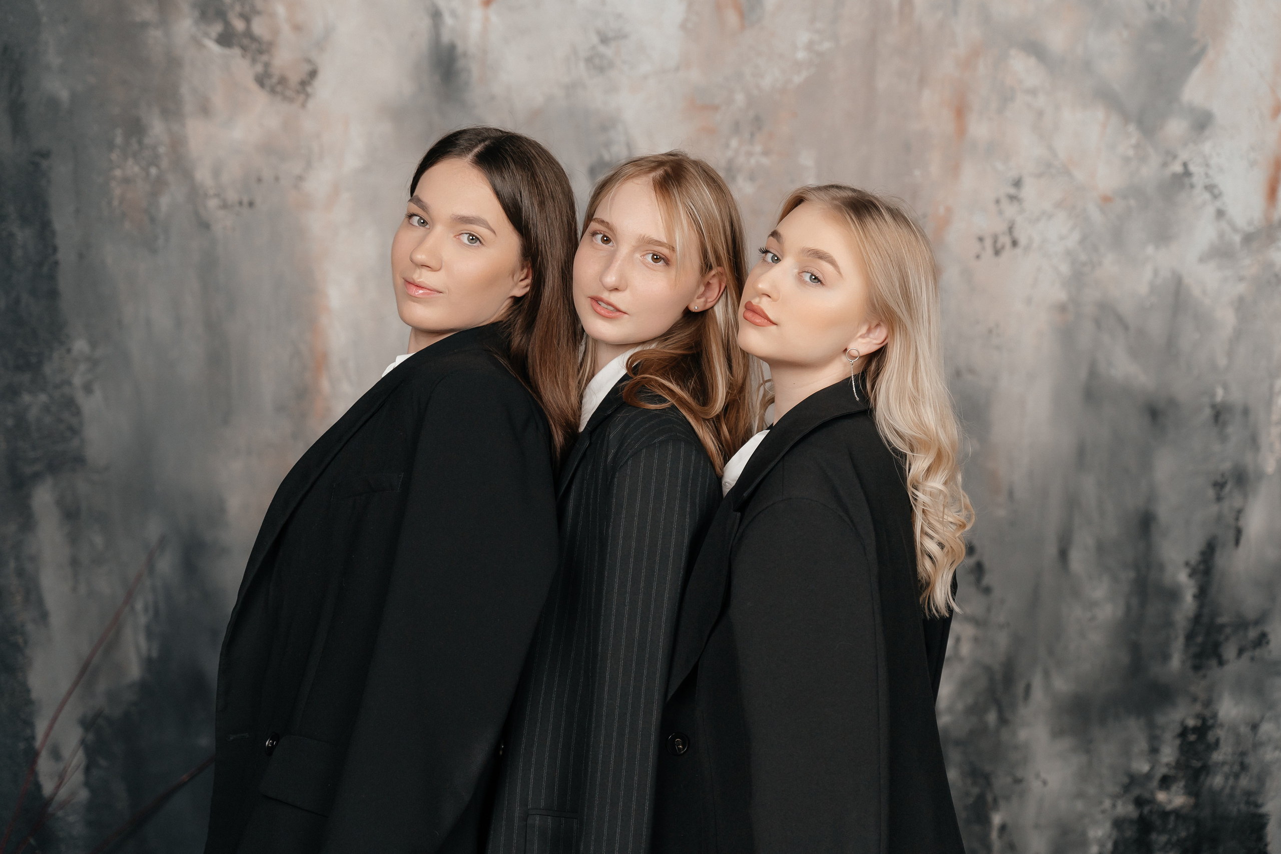 Выпускные альбомы Красноярск. Фотограф Ким Наталья в Красноярске