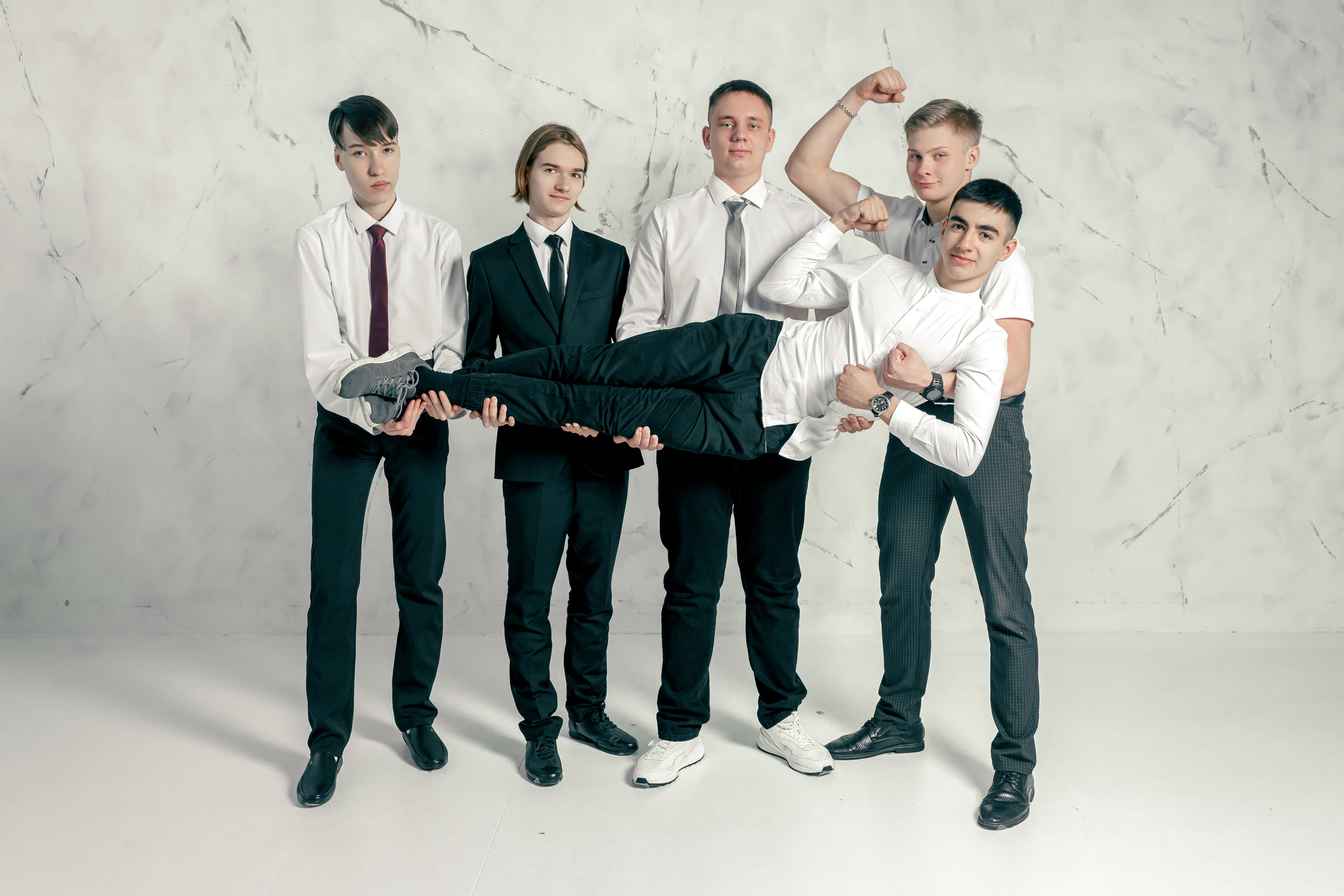 Выпускные альбомы Красноярск. Фотограф Ким Наталья в Красноярске