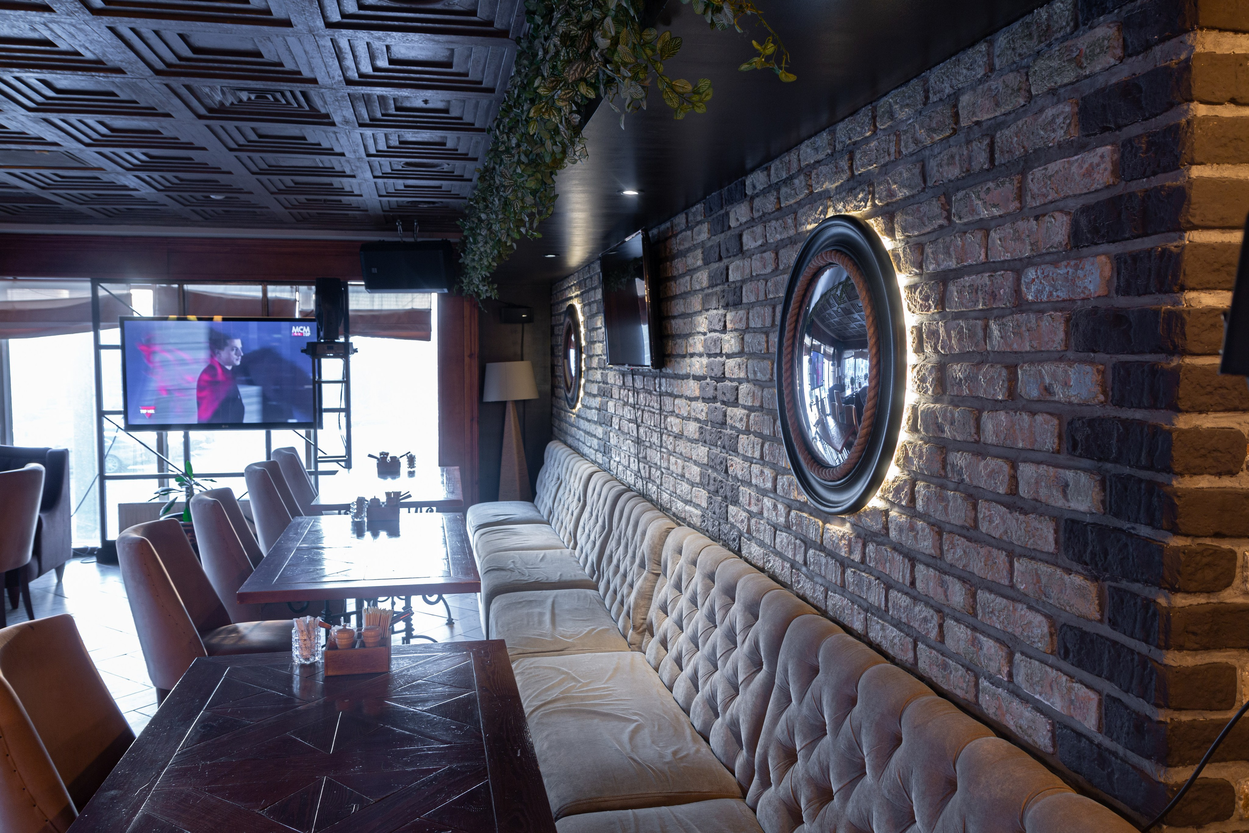 Интерьерная съёмка для кафе и ресторанов. Предметный и репортажный фотограф Алексей Кротов