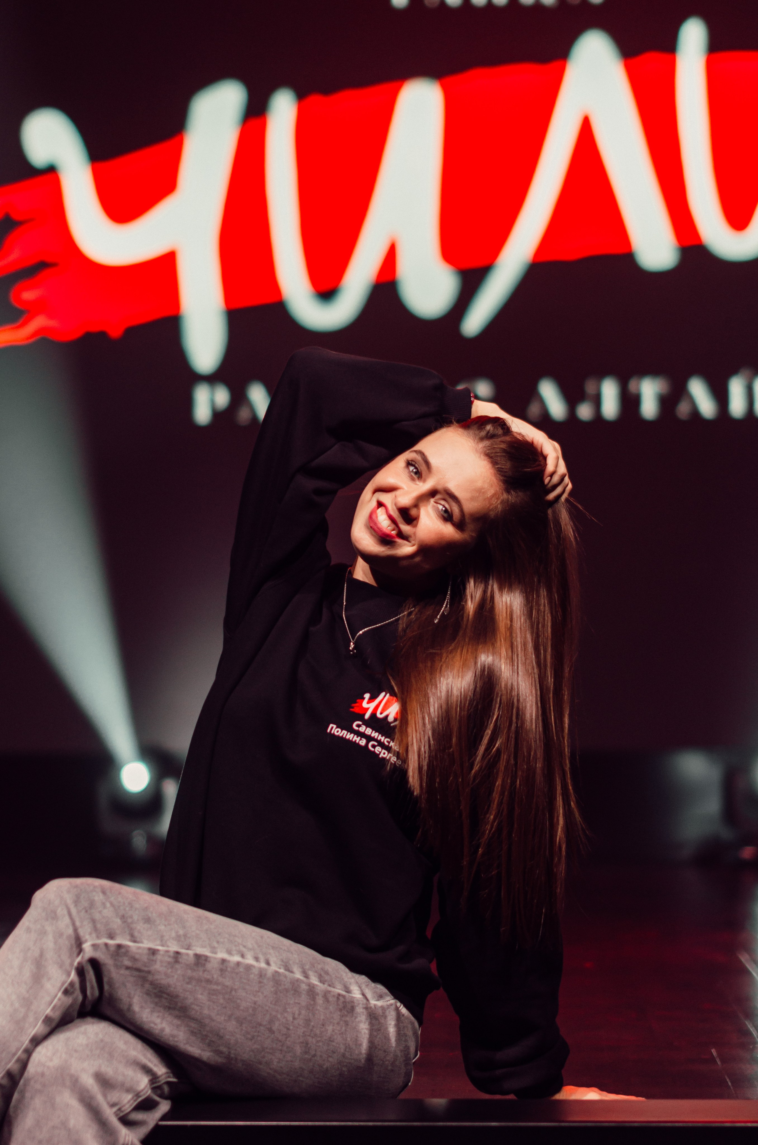 Групповая фотосъемка танцевального коллектива. Денисова Аля — фотограф для парных съемок и индивидуальных историй в Барнауле