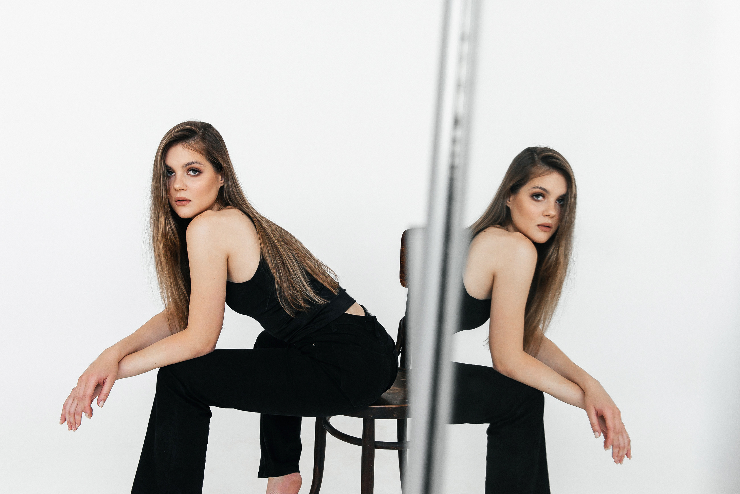 Портреты. Zhulanovilya