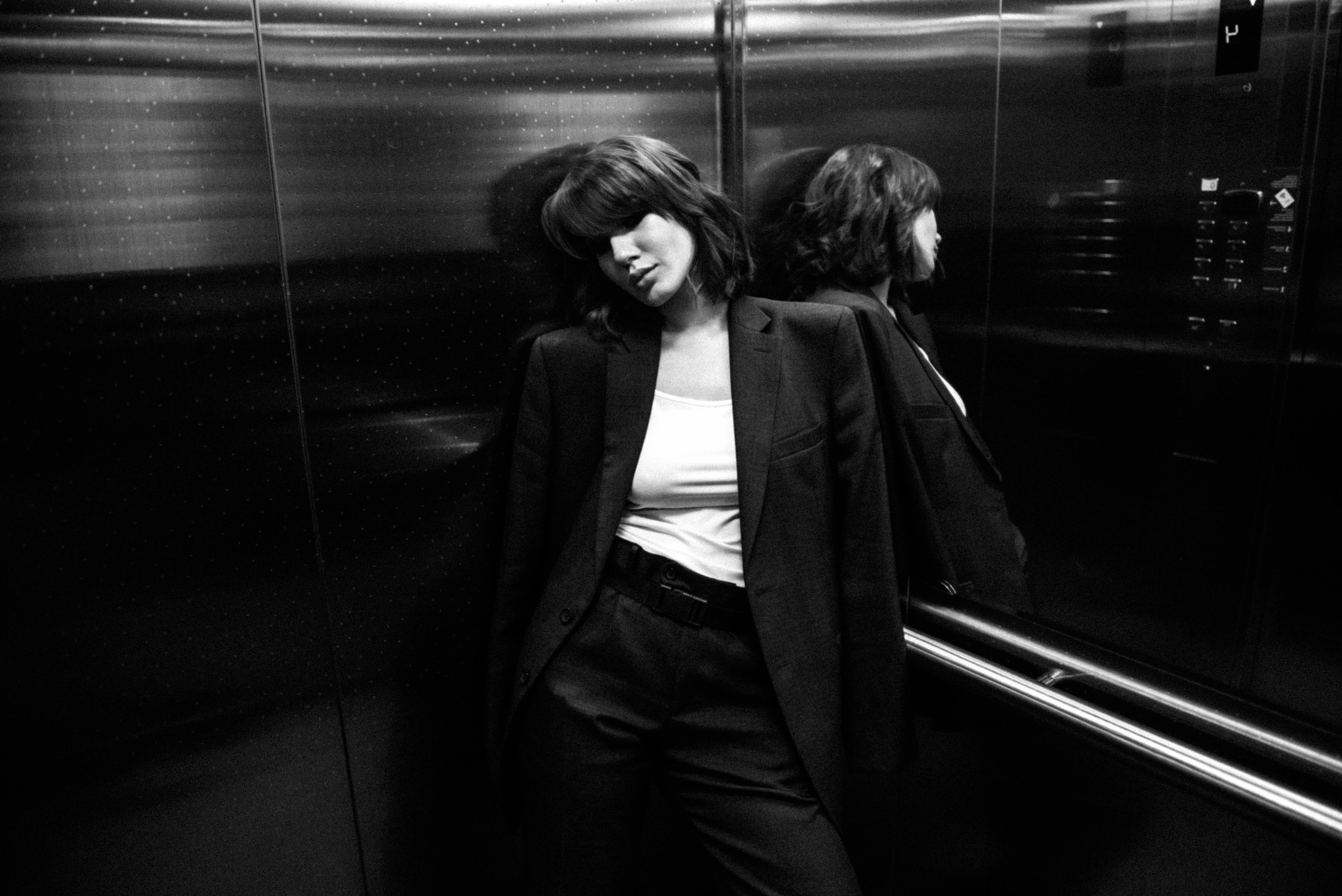 Портреты. Zhulanovilya