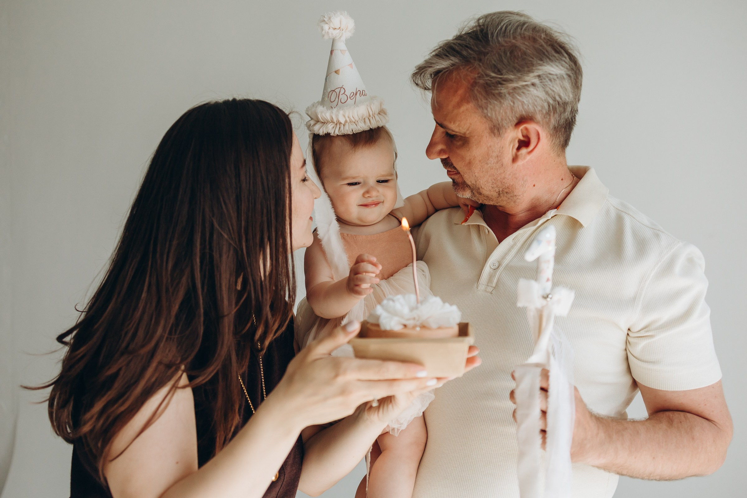 Семейная фотосессия к первому годику. Семейный фотограф в Волгодонске Краченцева Анна