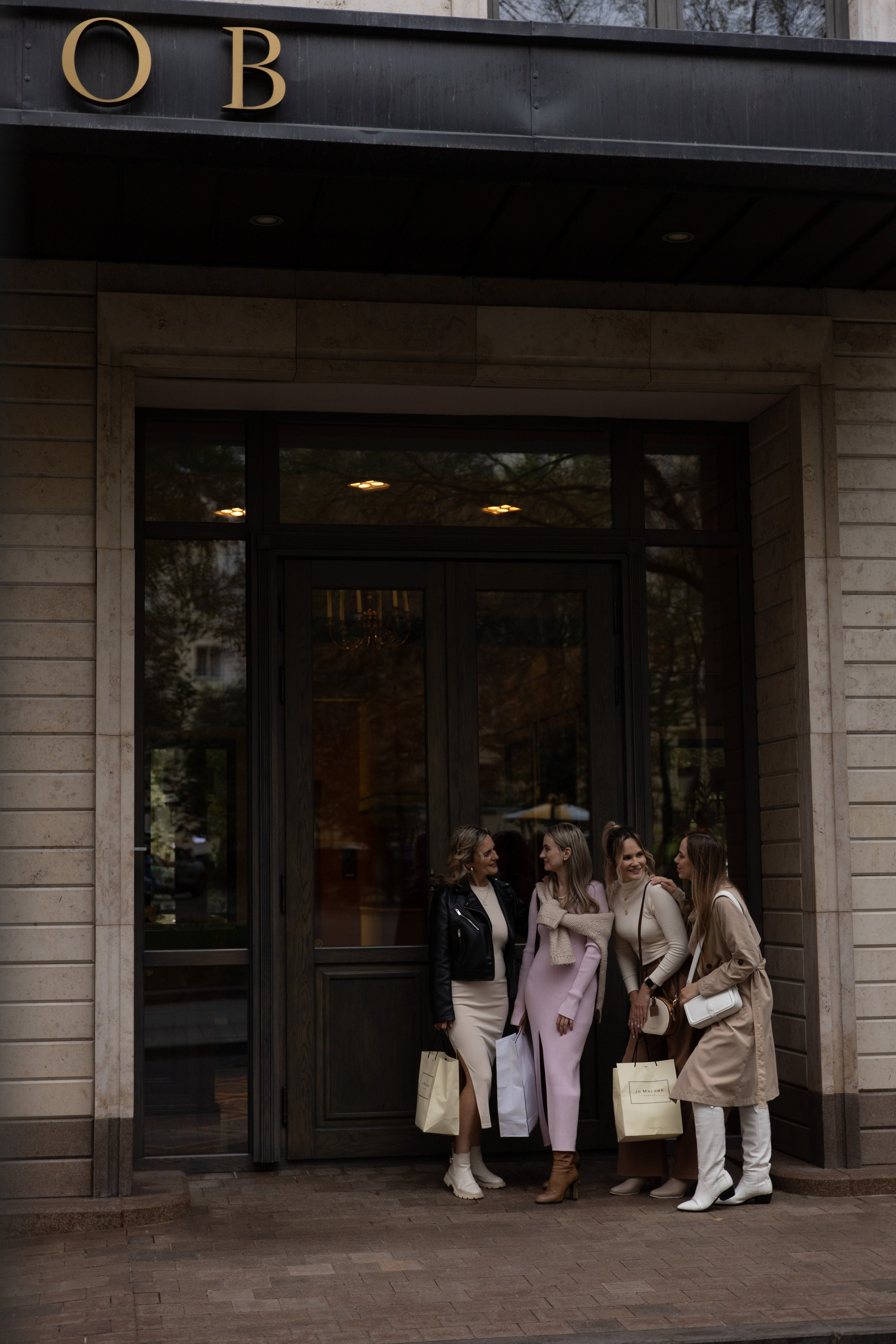 Girls in city. Женский и свадебный фотограф Москва Елизавета Перова