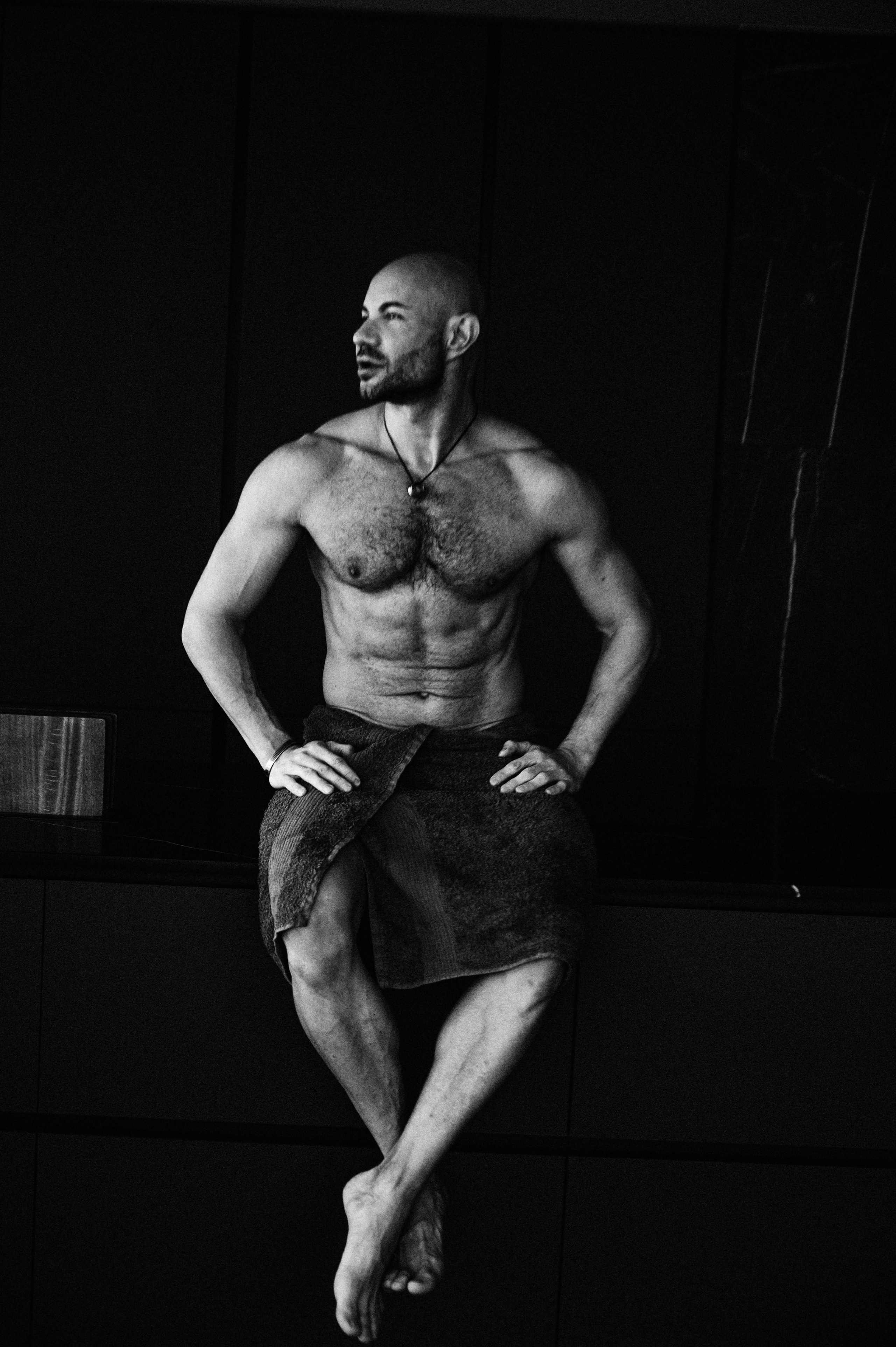 Матвей. Профессиональный фотограф беременности в СПБ. Стильные фотосессии беременности в стиле минимализм и классическая фотография