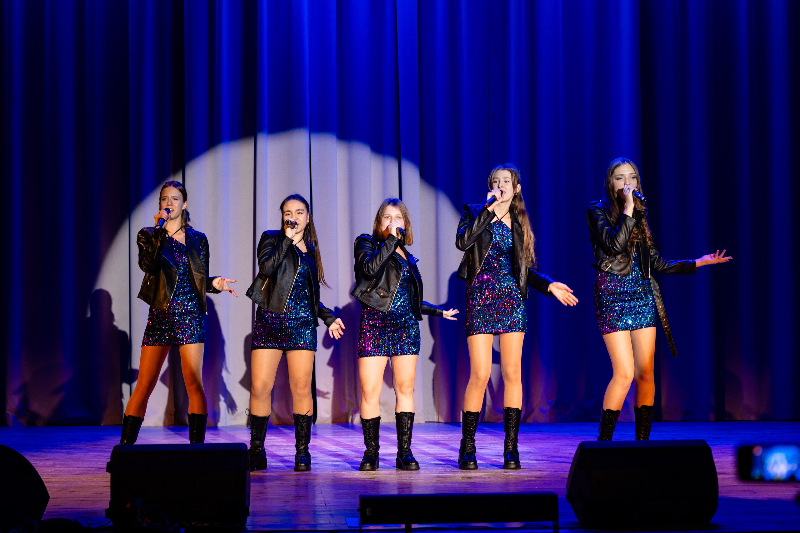 Концерт ДК Буривестник. Фотограф Никита Комаров