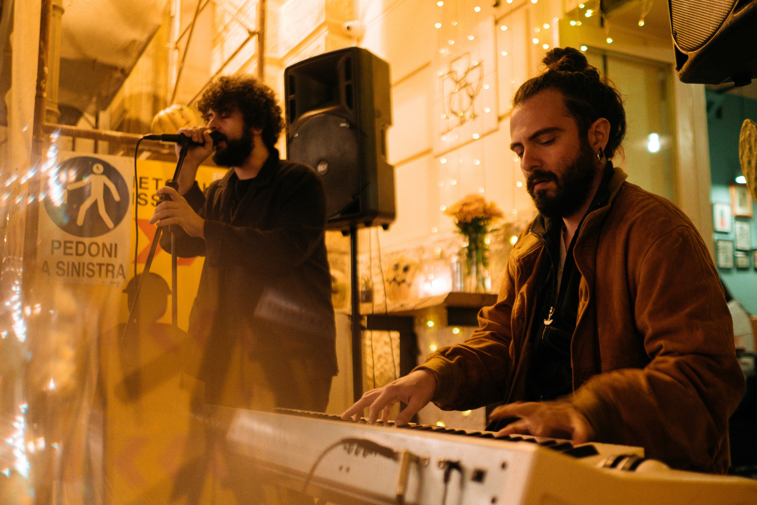 Концерт в баре (Италия). Репортажный фотограф в Санкт-Петербурге. Фотограф на мероприятие в СПБ
