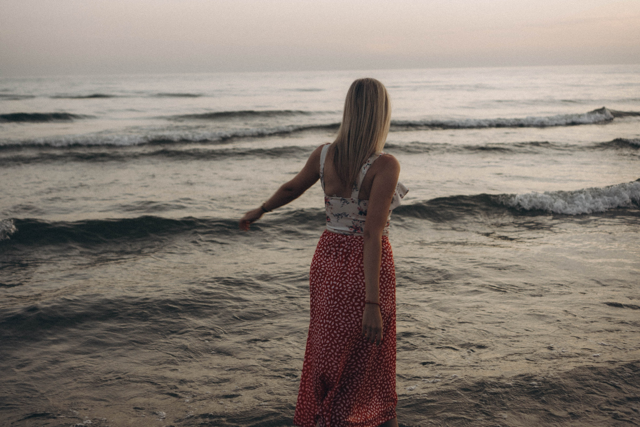 Июльский вечер на берегу черного моря. Профессиональный фотограф, Санкт-Петербург — Виктория Богомолова